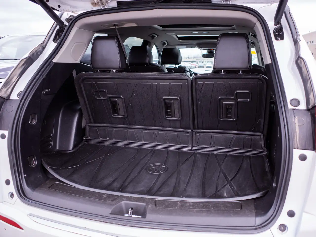 Buick Enclave снимка Buick Enclave