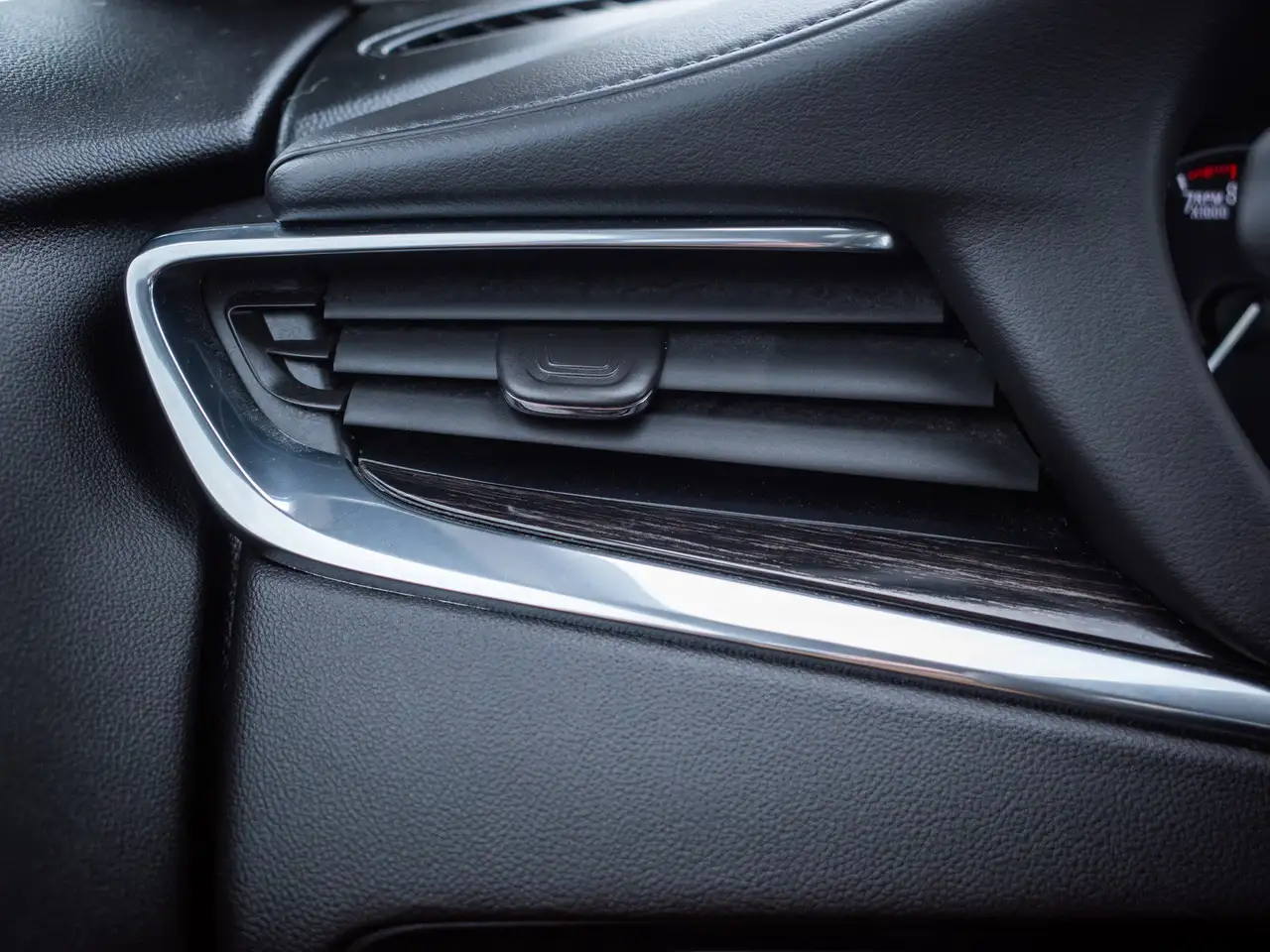 Buick Enclave снимка Buick Enclave