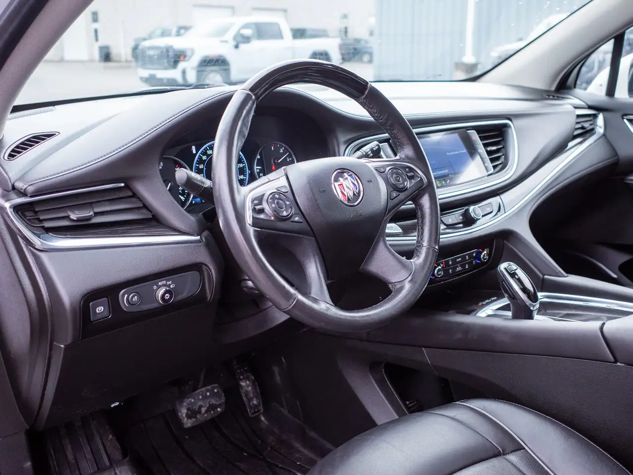 Buick Enclave снимка Buick Enclave