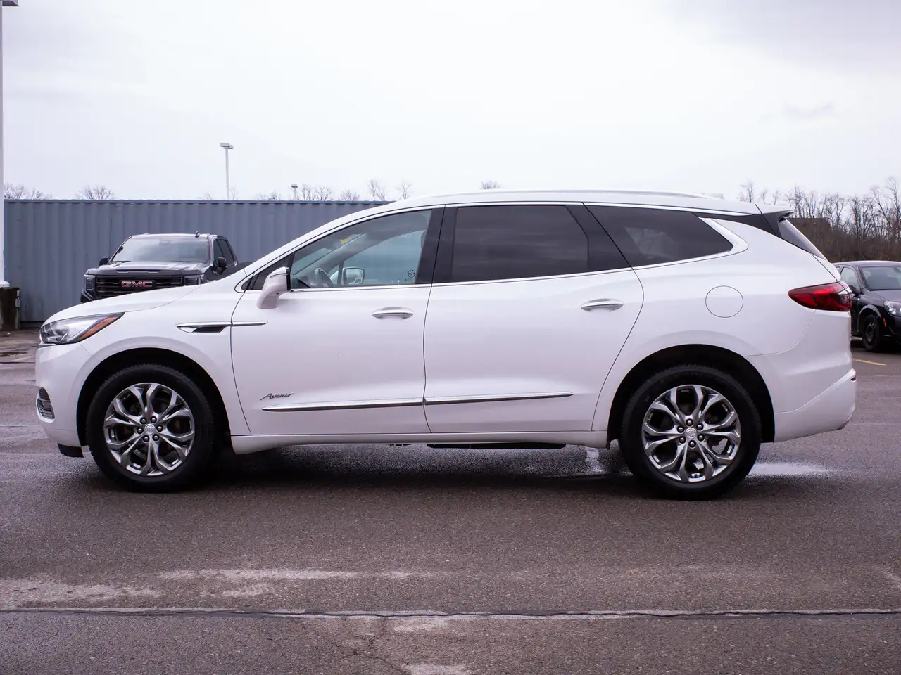 Buick Enclave снимка Buick Enclave