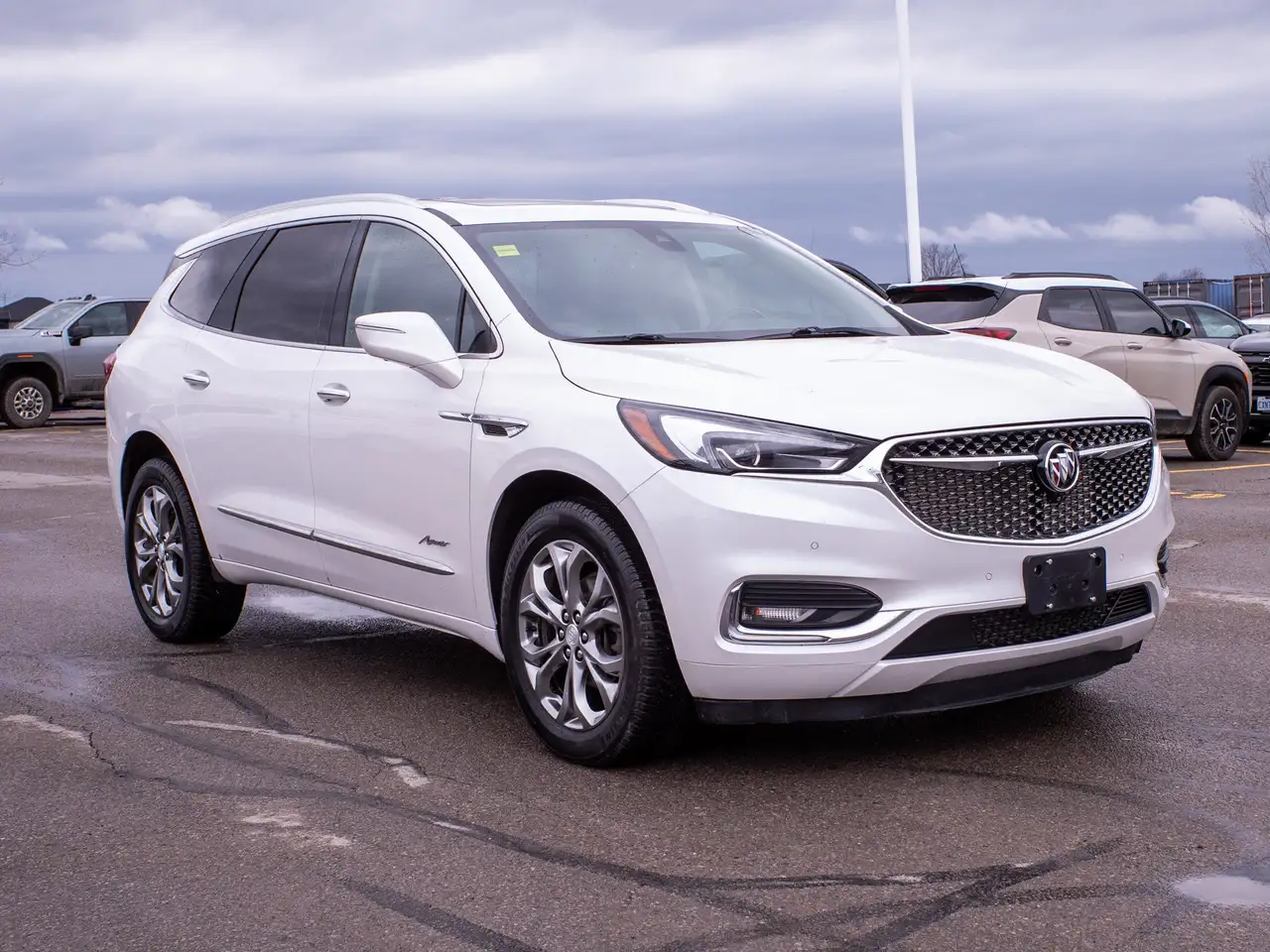 Buick Enclave снимка Buick Enclave