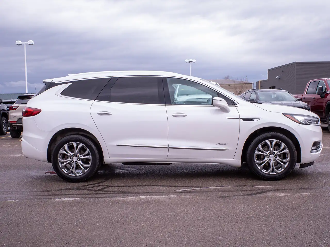 Buick Enclave снимка Buick Enclave