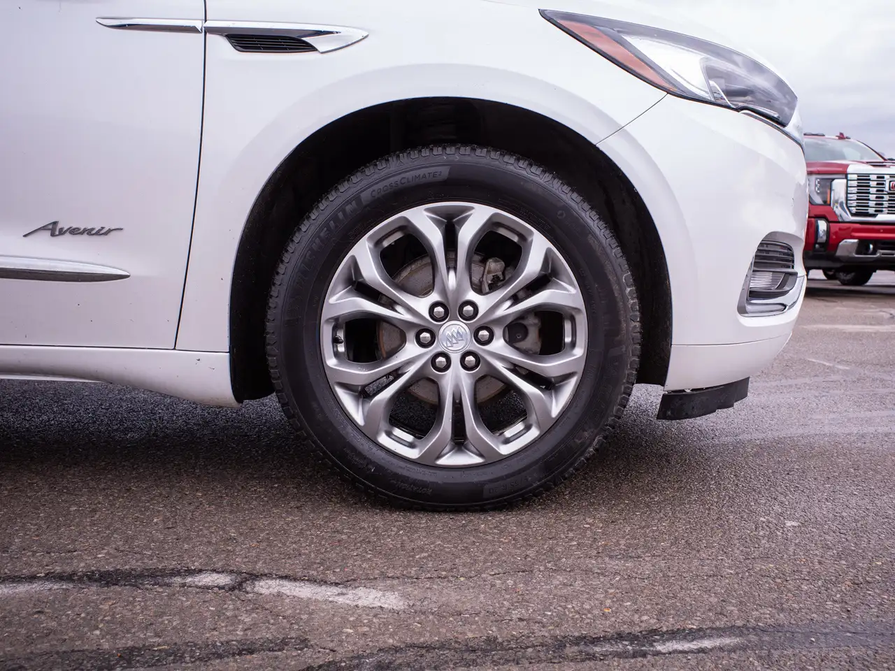 Buick Enclave снимка Buick Enclave