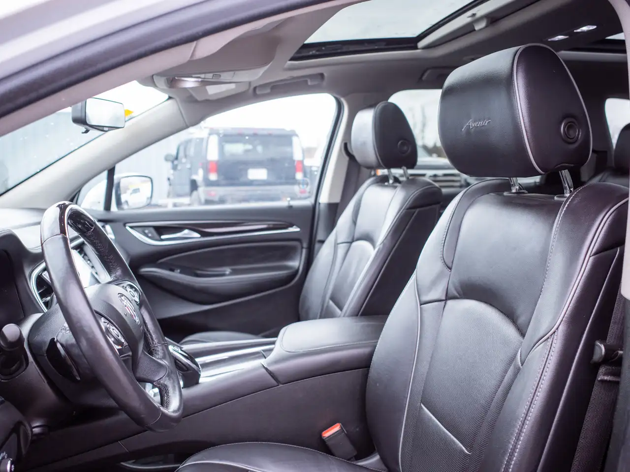 Buick Enclave снимка Buick Enclave