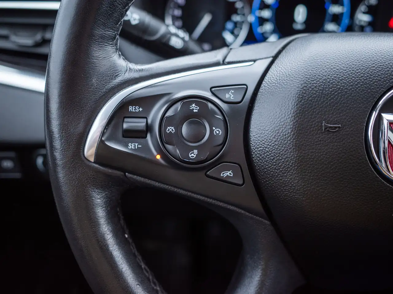 Buick Enclave снимка Buick Enclave