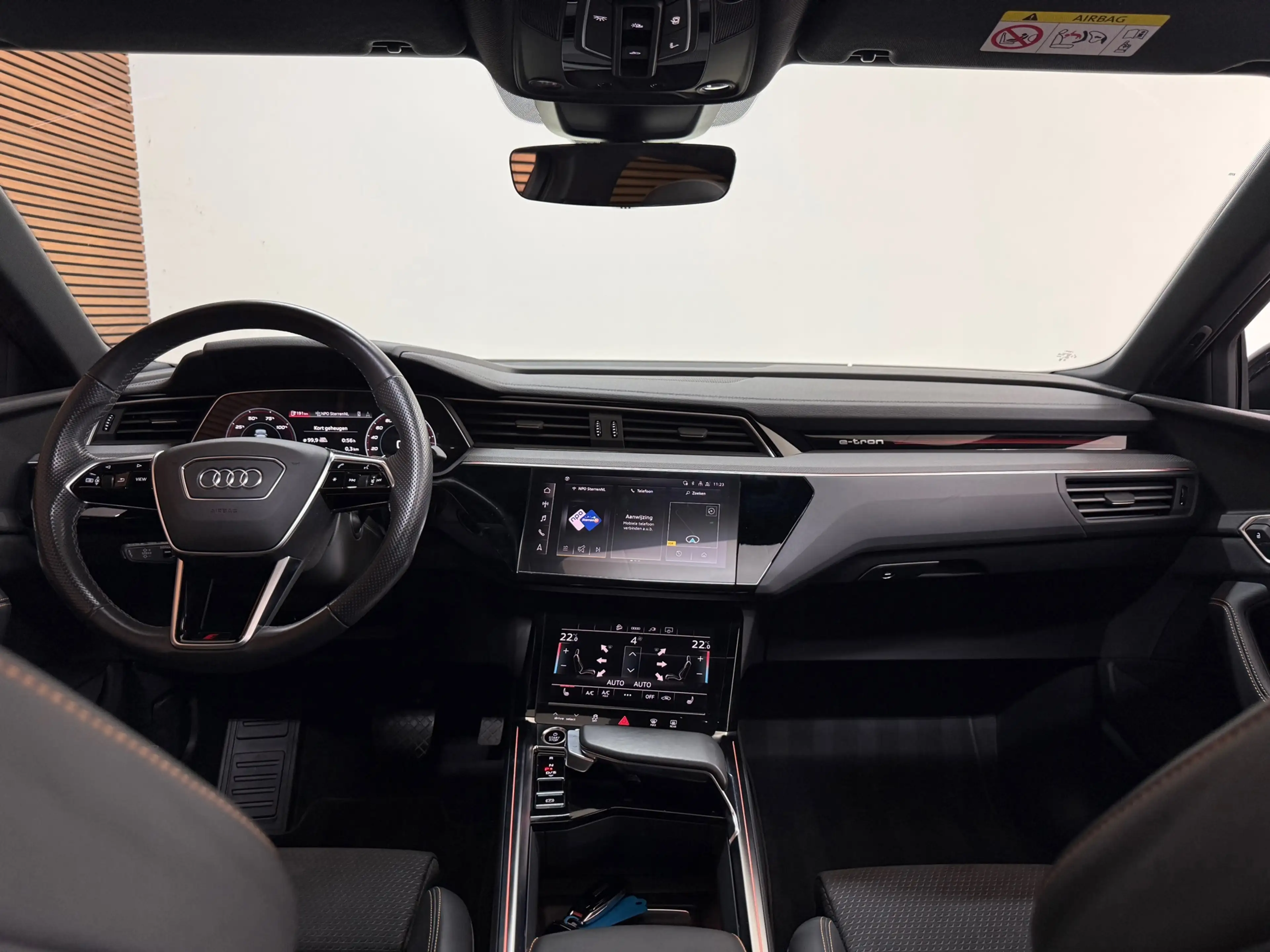 Audi e-tron Sportback 55 quattro S-line Black Edition 407pk | — photo 13