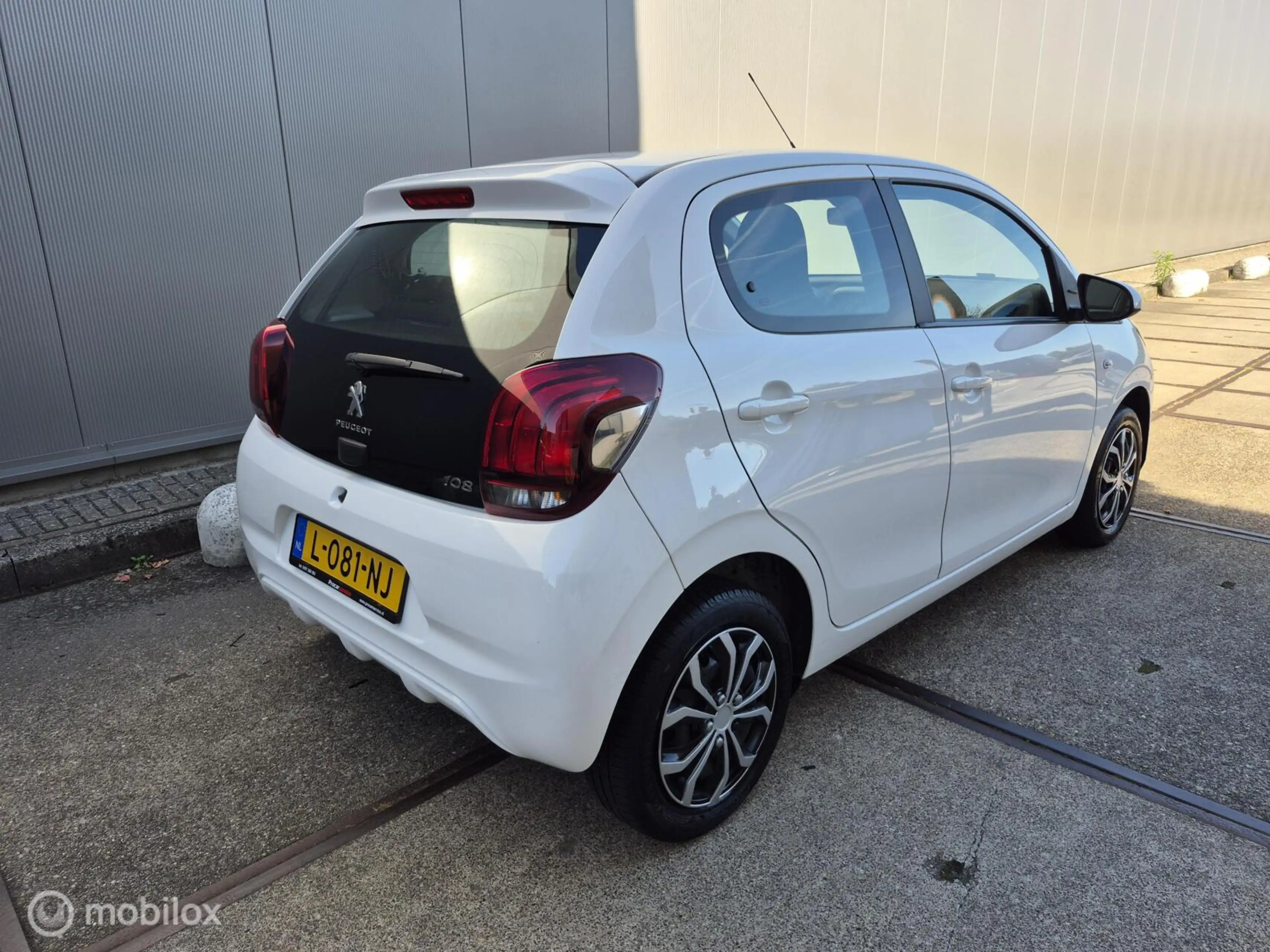Peugeot 108 1.0 e-VTi Carplay / Camera / Airco / NAP! — photo 4