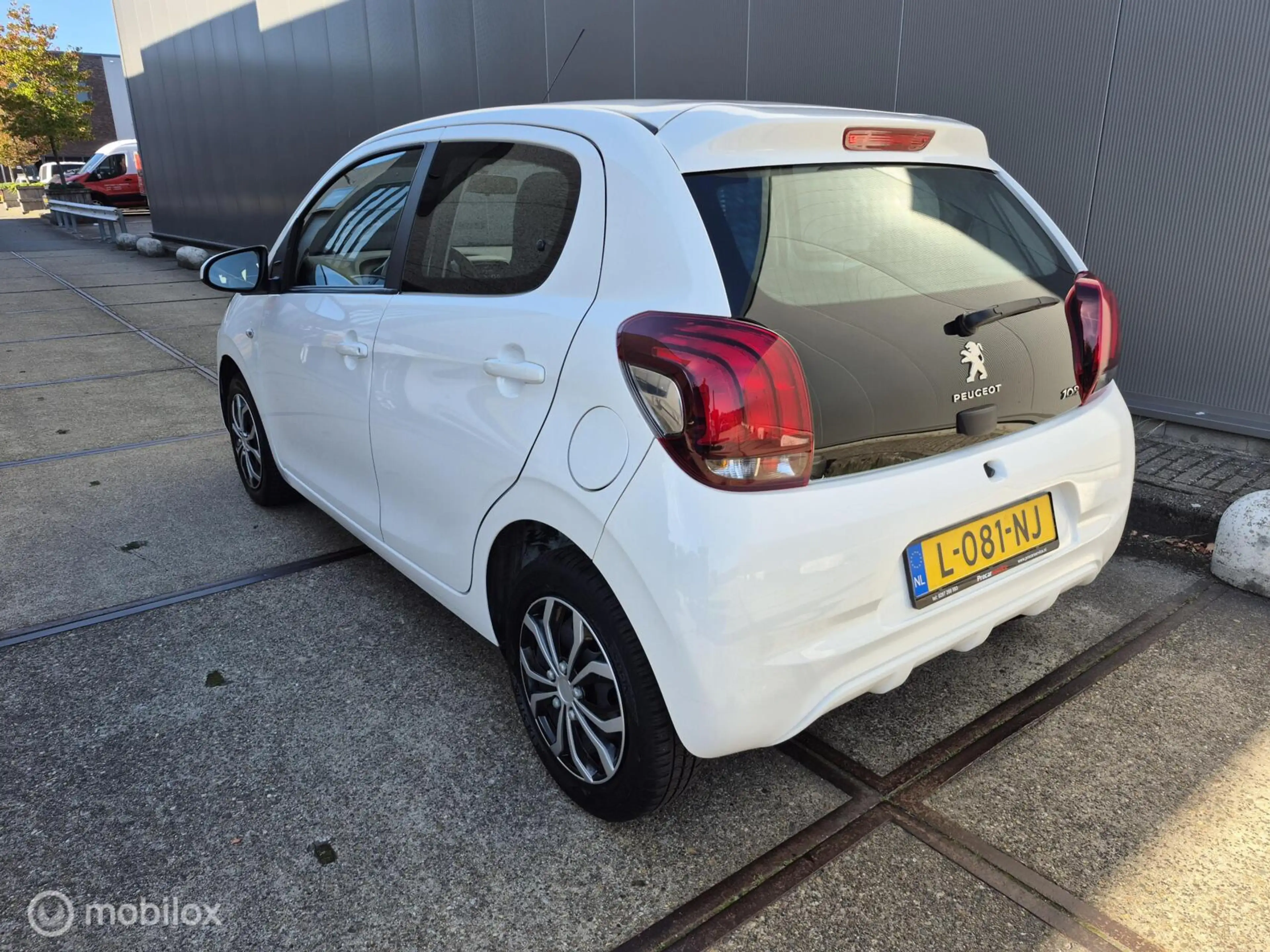 Peugeot 108 1.0 e-VTi Carplay / Camera / Airco / NAP! — photo 6