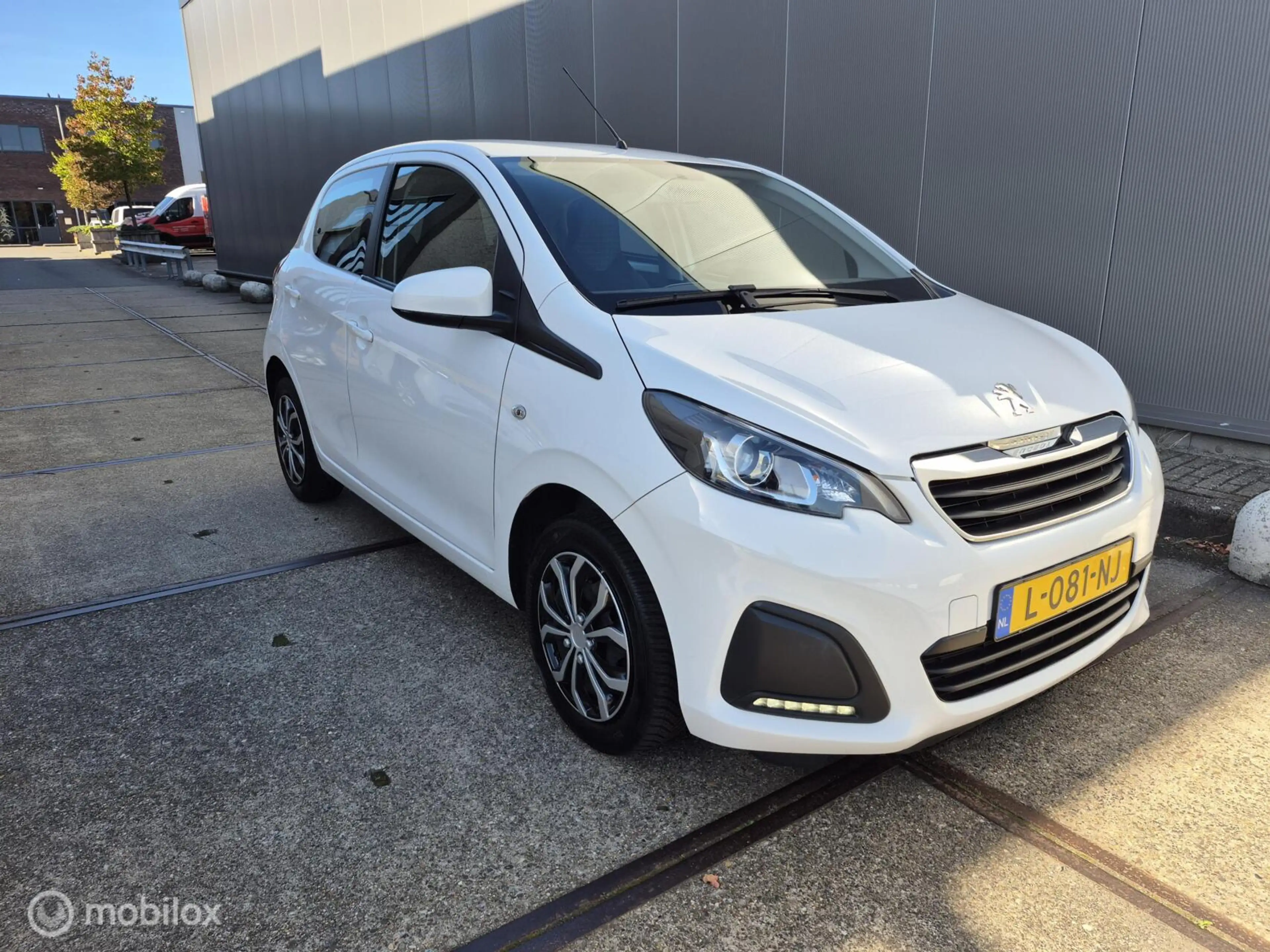 Peugeot 108 1.0 e-VTi Carplay / Camera / Airco / NAP! — photo 3