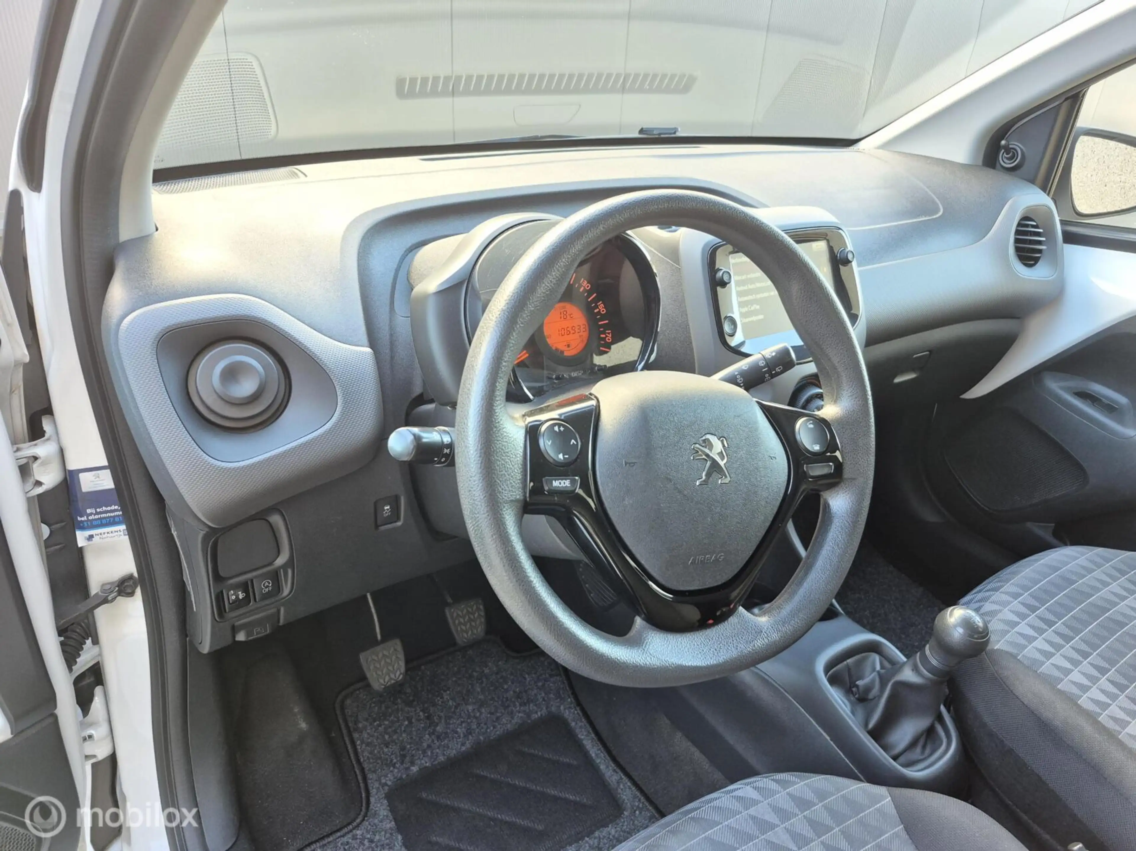 Peugeot 108 1.0 e-VTi Carplay / Camera / Airco / NAP! — photo 8