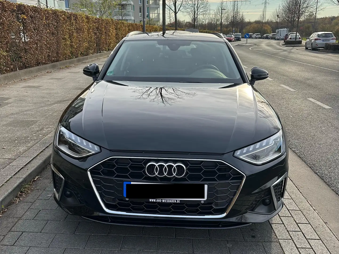 Audi A4 A4 Avant Avant 35 TFSI S line Schwarz - 2