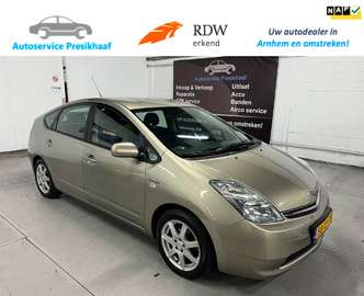 1.5 VVT-i Comfort Hybrid Automaat