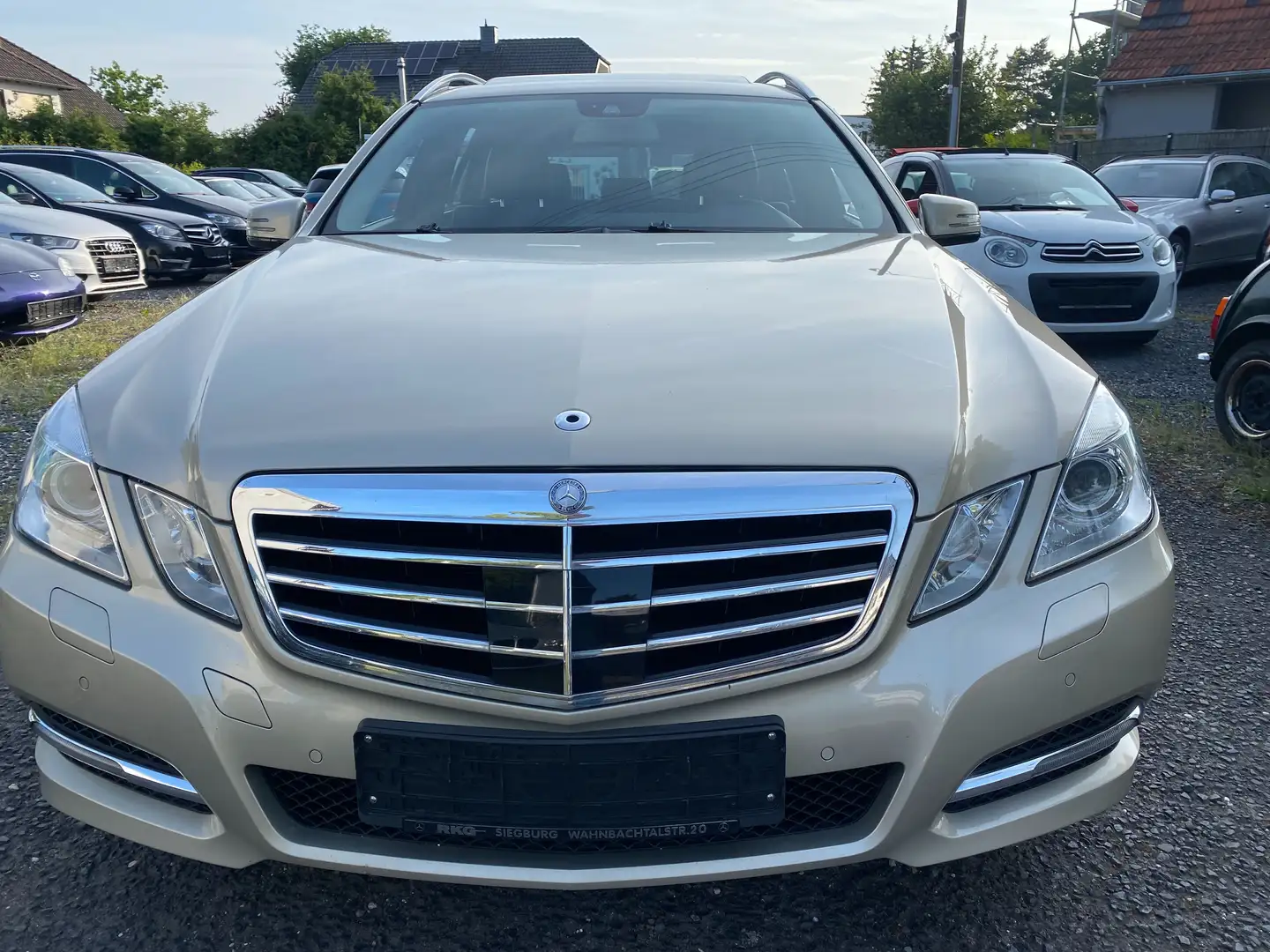 Mercedes-Benz E 250 E 250 CDI BlueEfficiency Automatik Leder Beige - 2