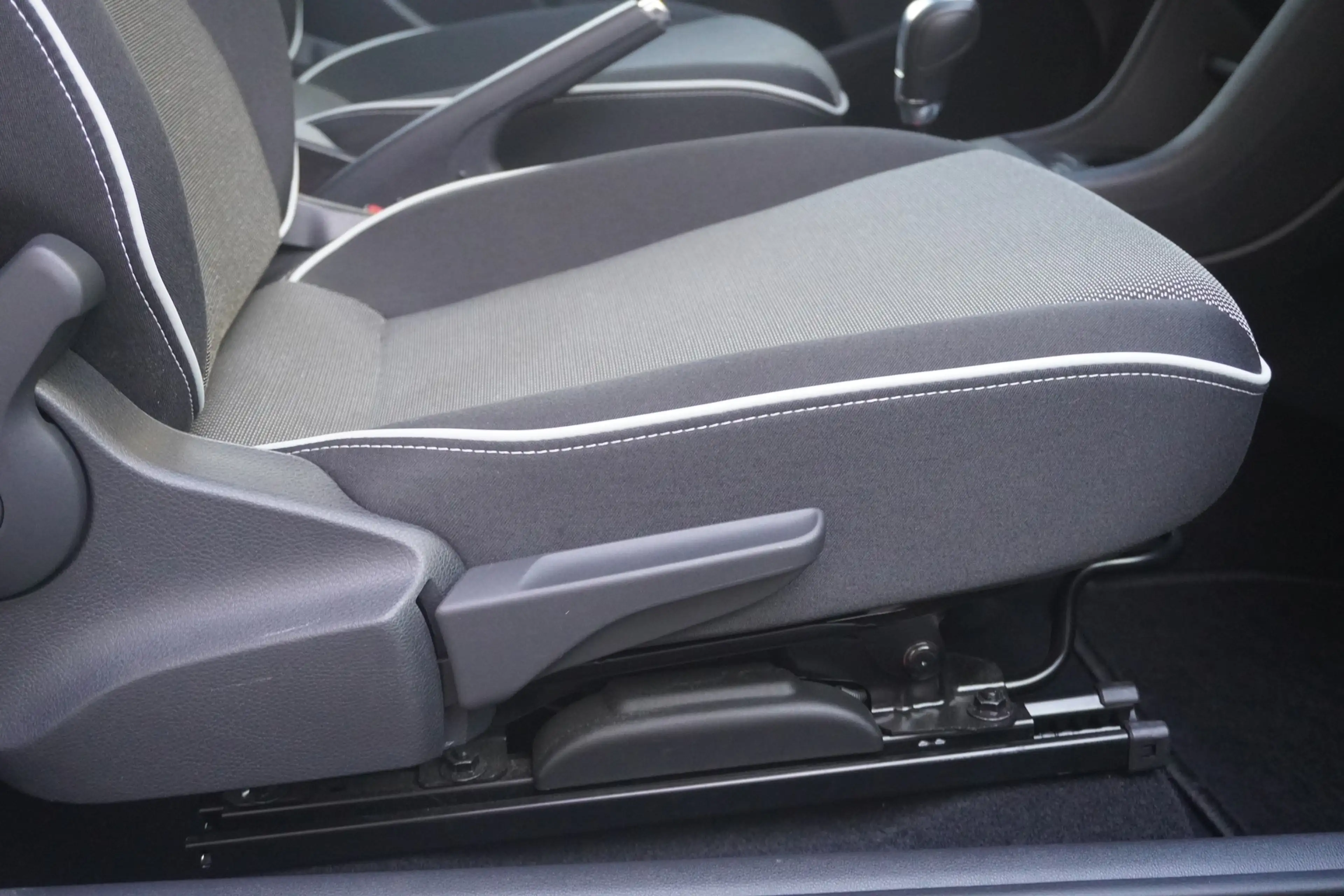 SEAT Mii 1.0 Chic Sitzheizung Tempomat Klima PDC AUX — photo 13