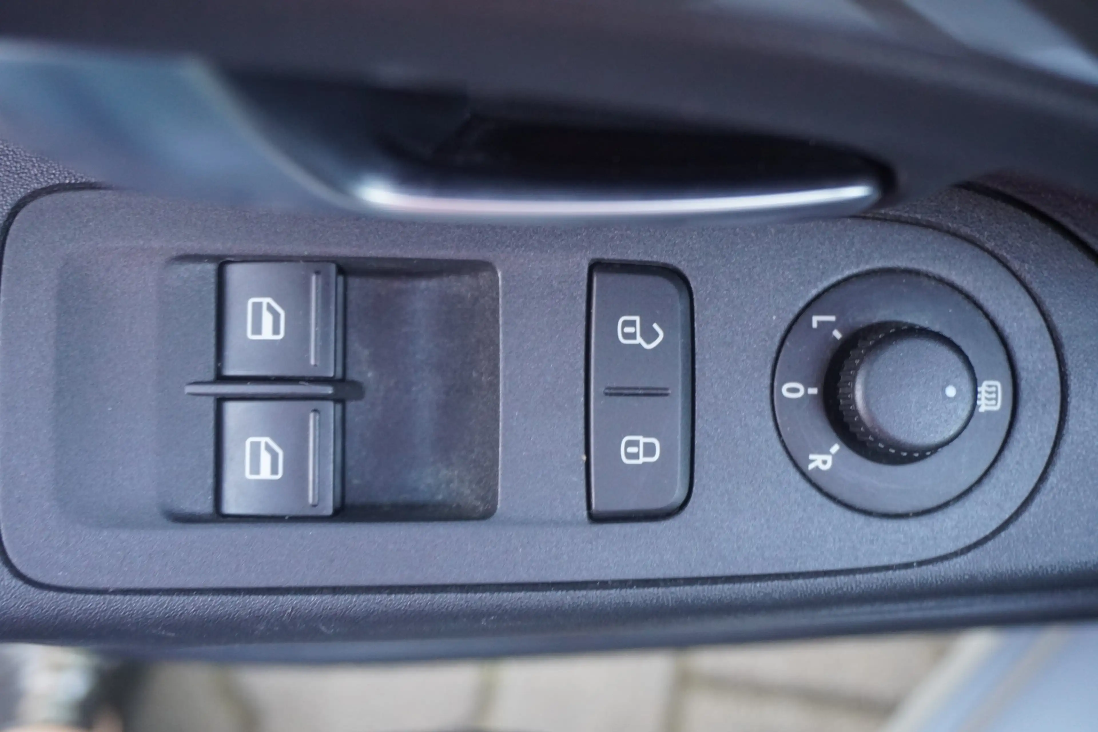SEAT Mii 1.0 Chic Sitzheizung Tempomat Klima PDC AUX — photo 14