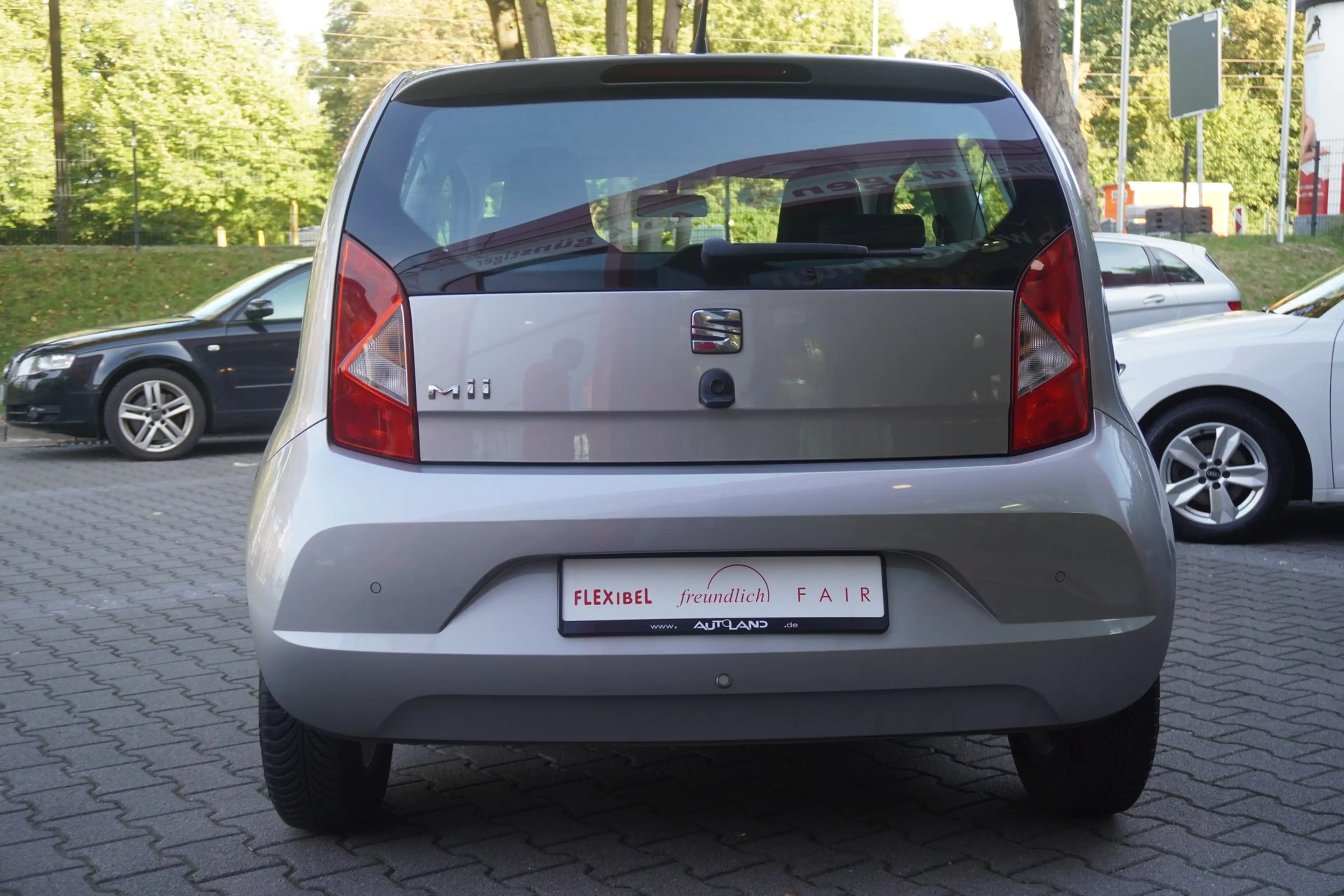 SEAT Mii 1.0 Chic Sitzheizung Tempomat Klima PDC AUX — photo 4