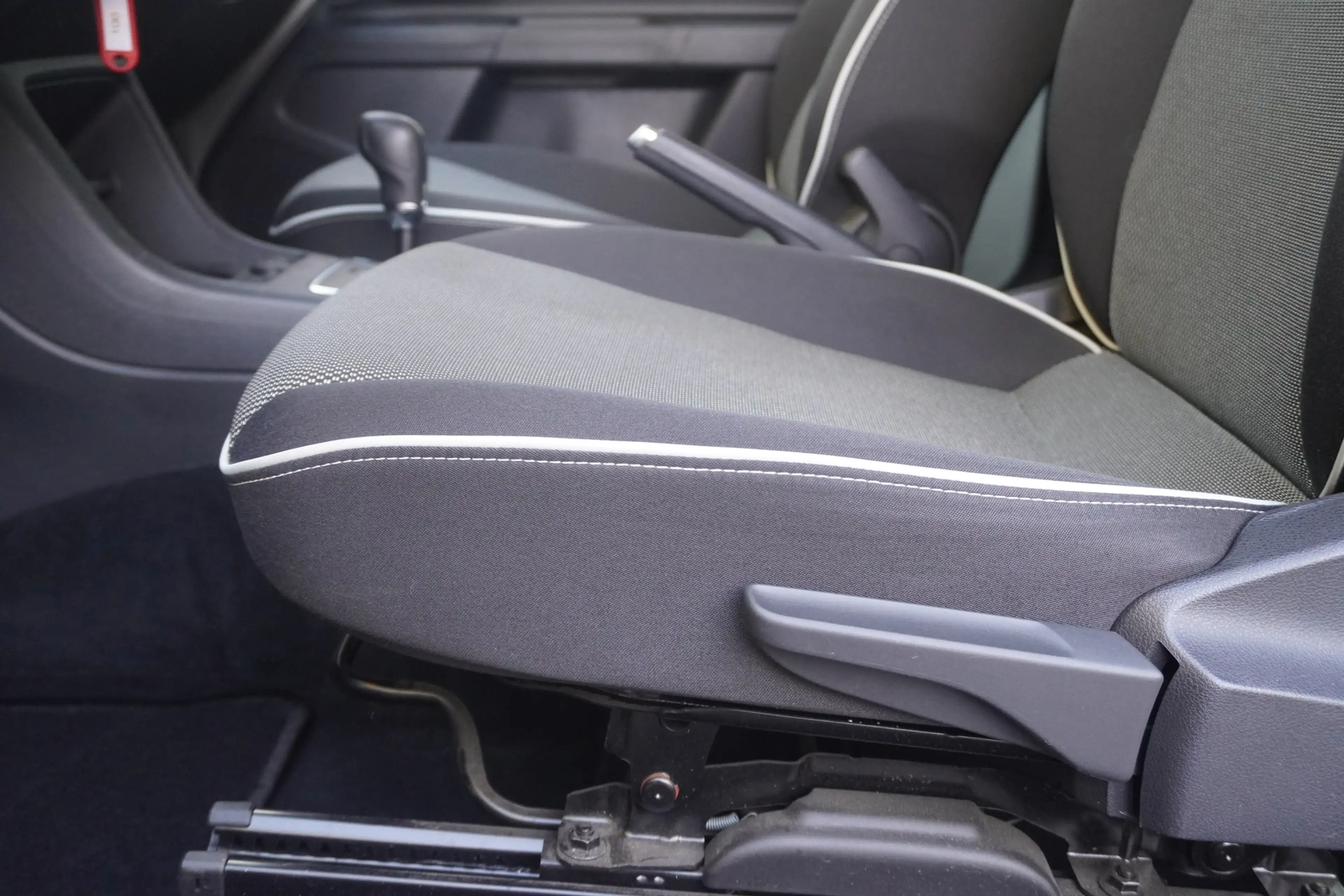 SEAT Mii 1.0 Chic Sitzheizung Tempomat Klima PDC AUX — photo 10