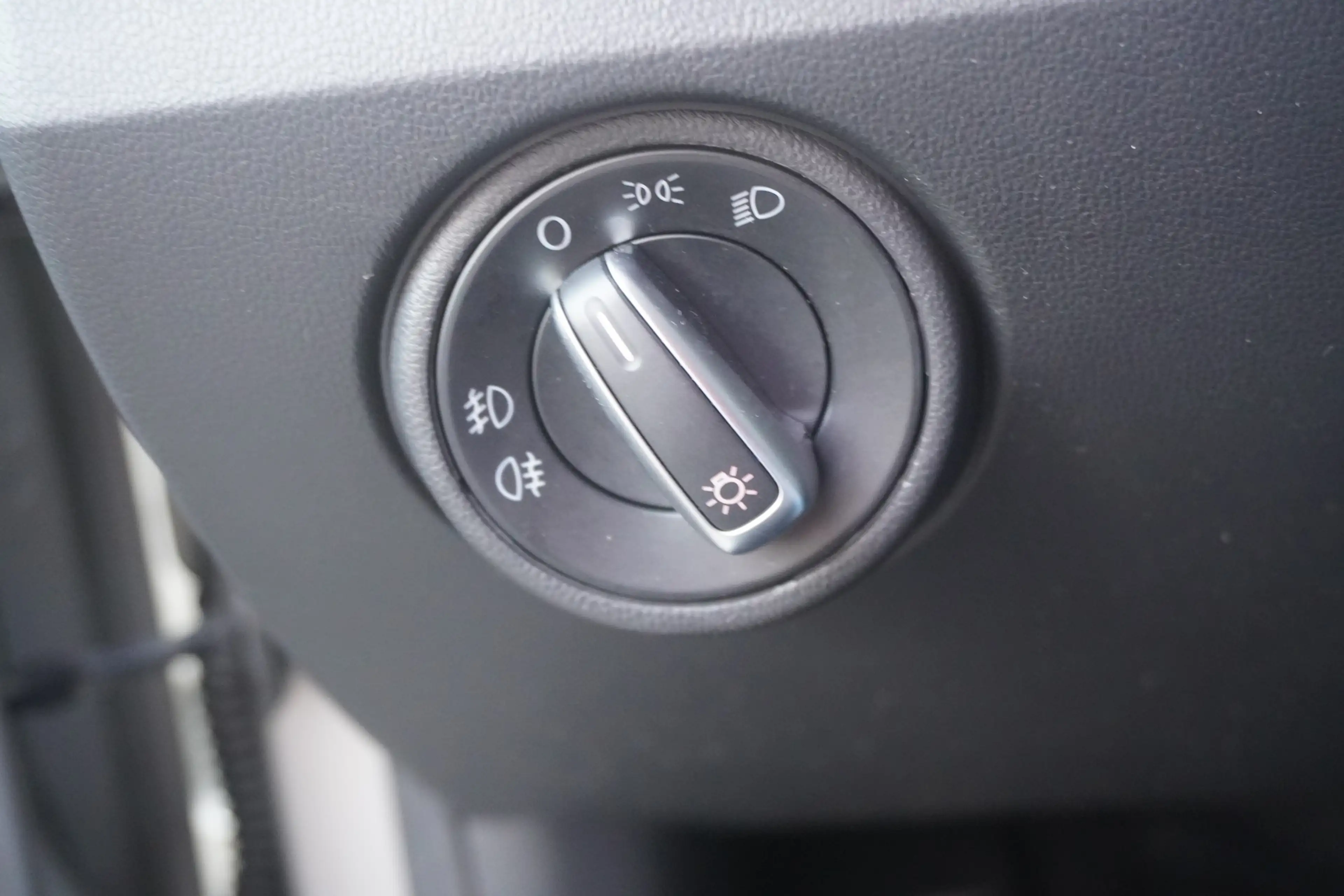 SEAT Mii 1.0 Chic Sitzheizung Tempomat Klima PDC AUX — photo 15