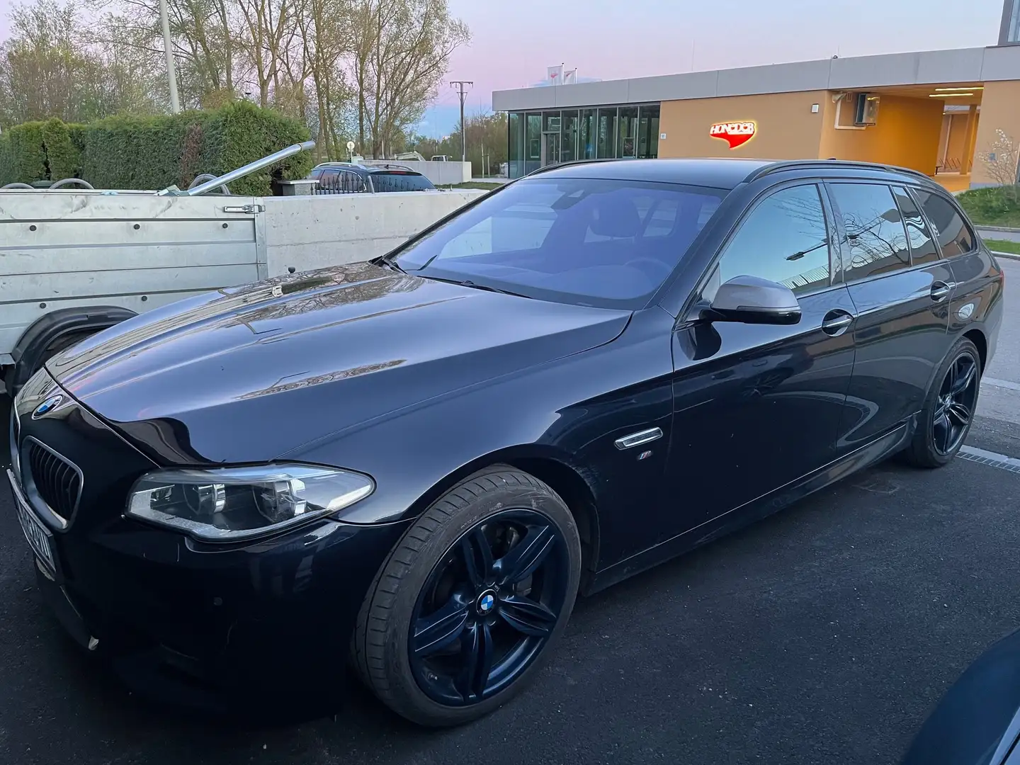 BMW 550 M550d xDrive Touring Aut. Schwarz - 2