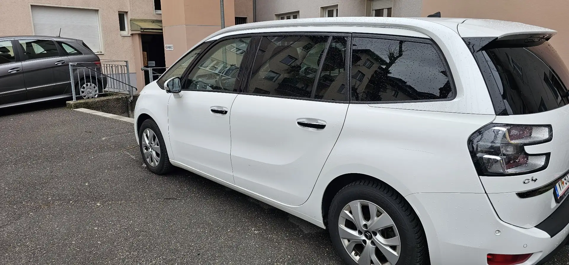 Citroen Grand C4 Picasso BlueHDi 150 Aut. Exclusive Weiß - 1