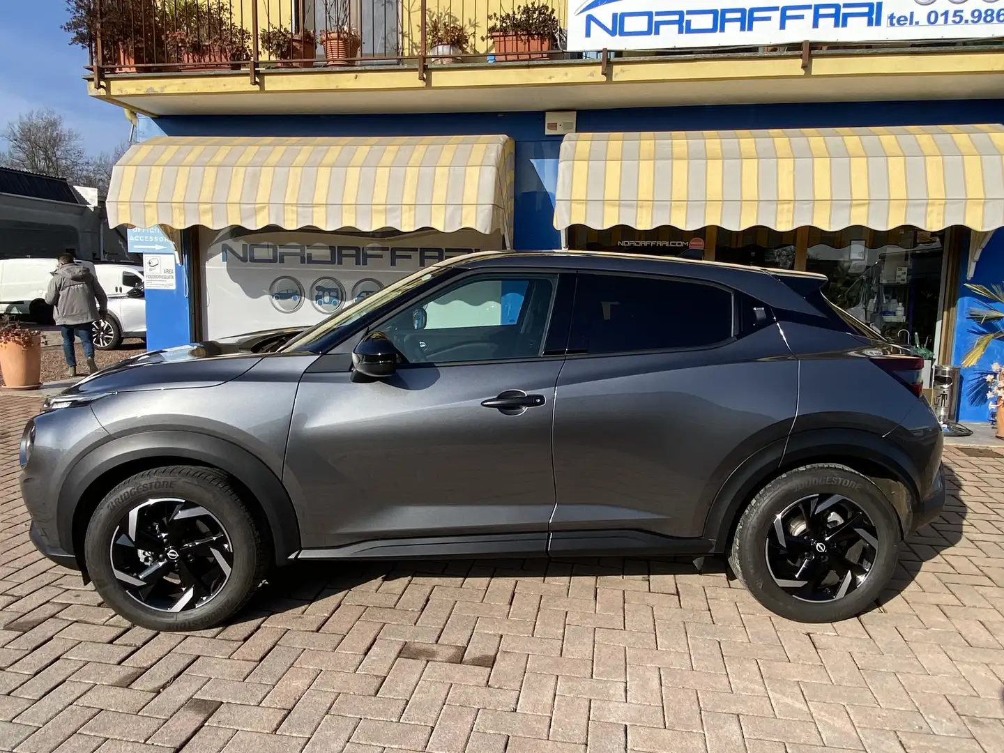 Nissan Juke Juke II 2024 1.0 dig-t Acenta 114cv Grau - 2