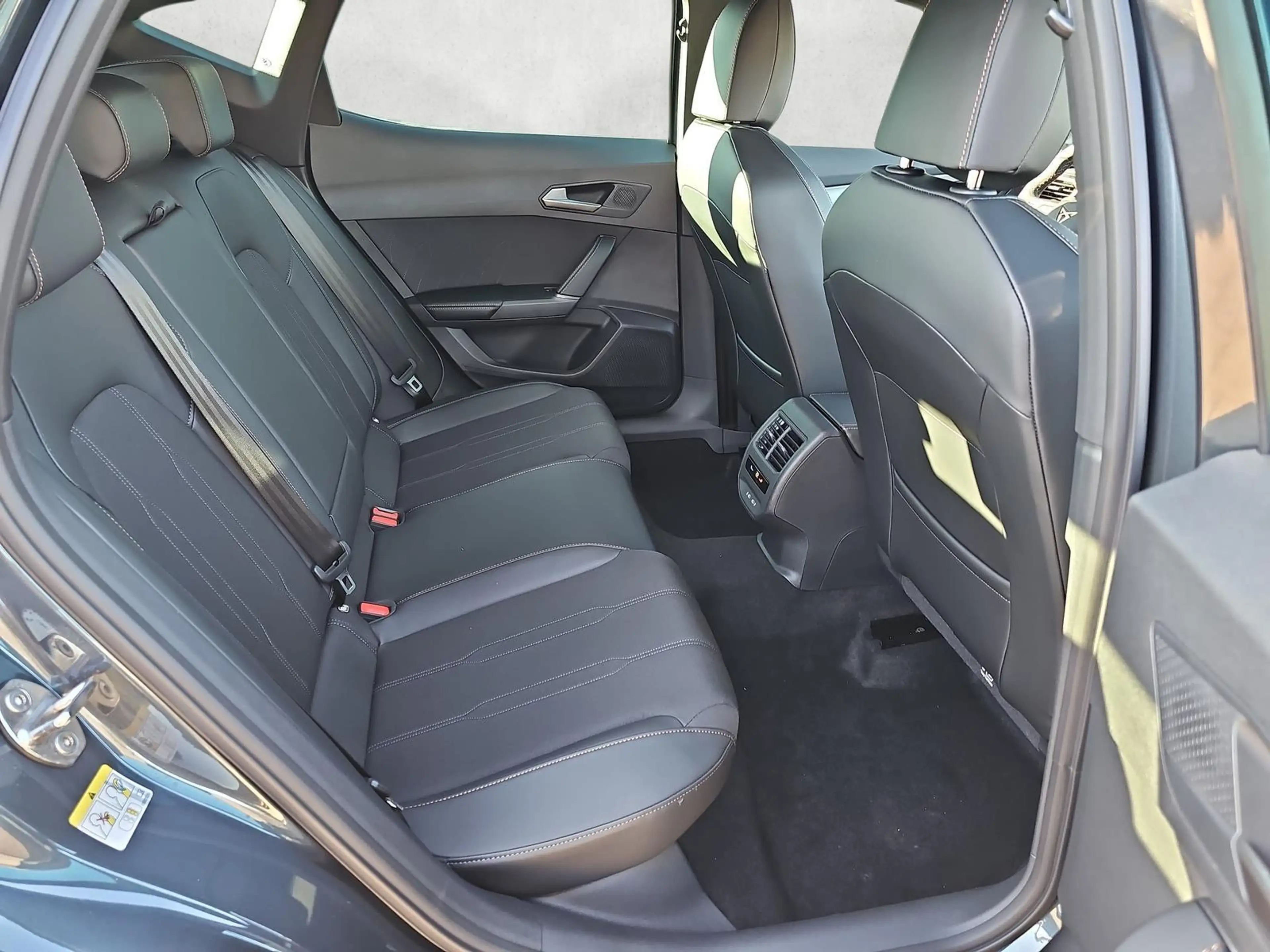 CUPRA Formentor 2.0 TSI 150 kW 4Drive DSG 5J.Gar. Matrix AHK 15... — photo 13