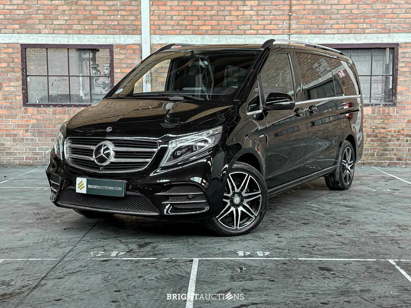 Mercedes-Benz V V250d 4Matic Lang Avantgarde Edition Zwart - 1