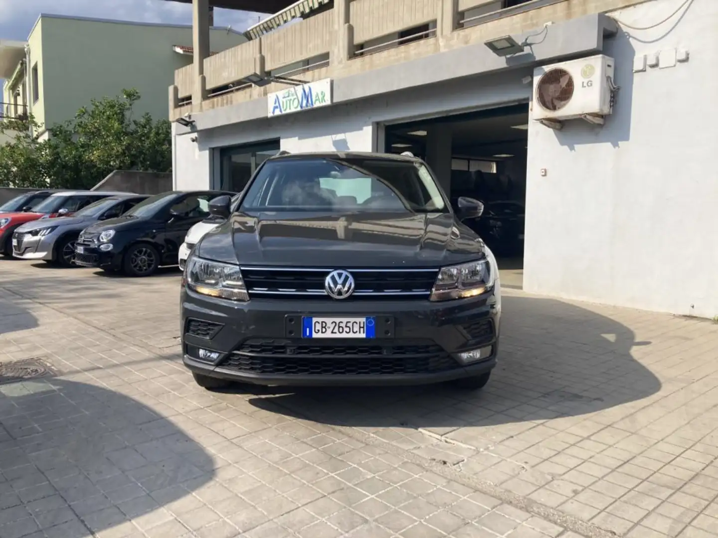 Volkswagen Tiguan 2.0 TDI SCR DSG 4MOTION Business BMT Gris - 1