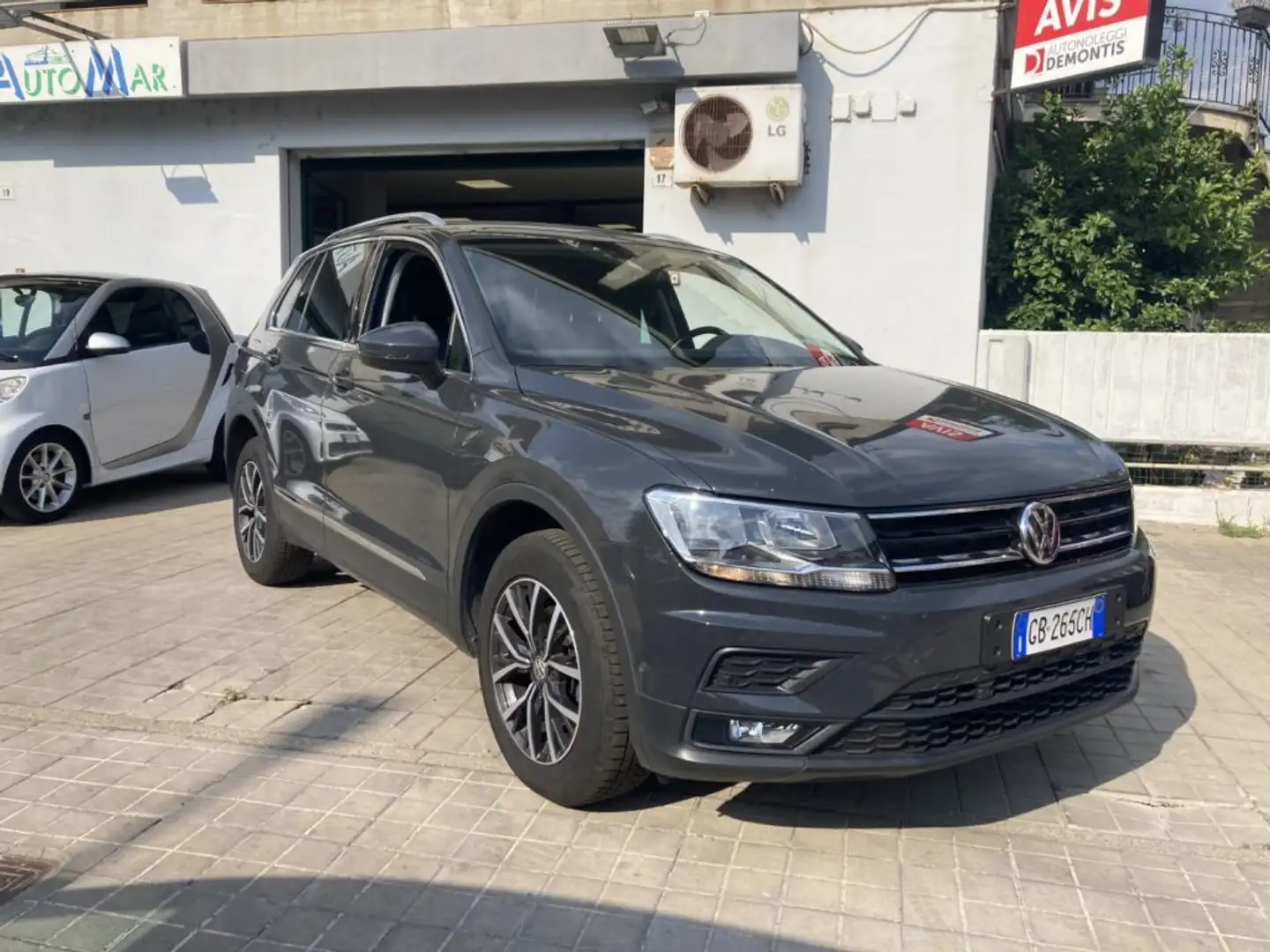 Volkswagen Tiguan 2.0 TDI SCR DSG 4MOTION Business BMT Gris - 2