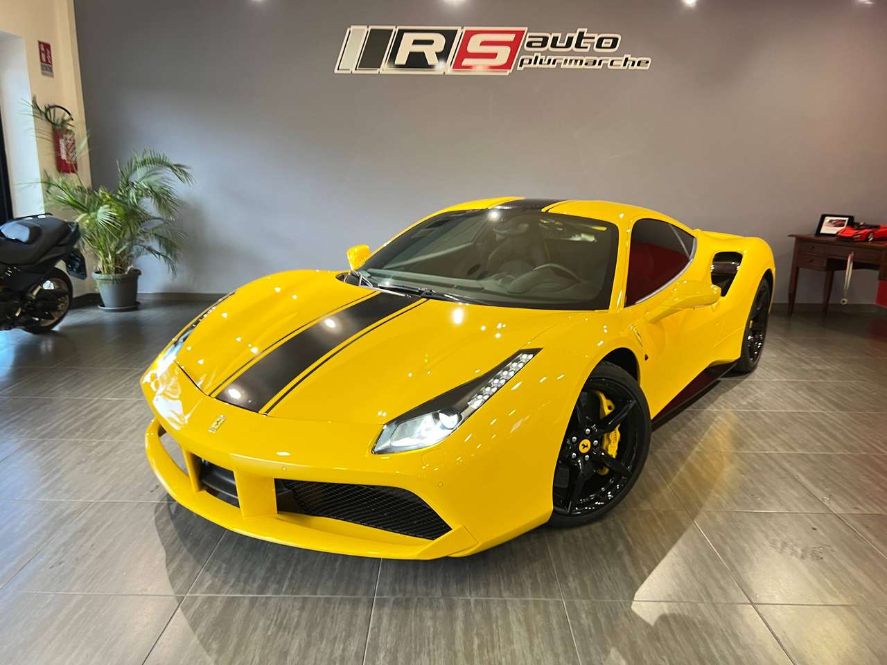 Ferrari 488 488 Coupe 3.9 GTB dct