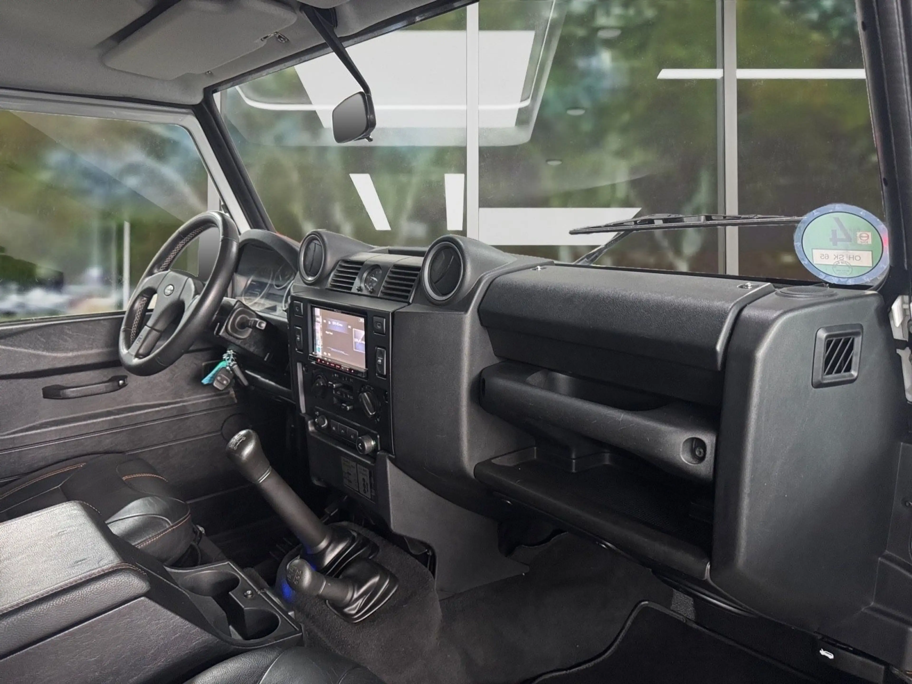 Land Rover Defender 110 E Station Wagon LXV Sonderserie 65 — photo 12