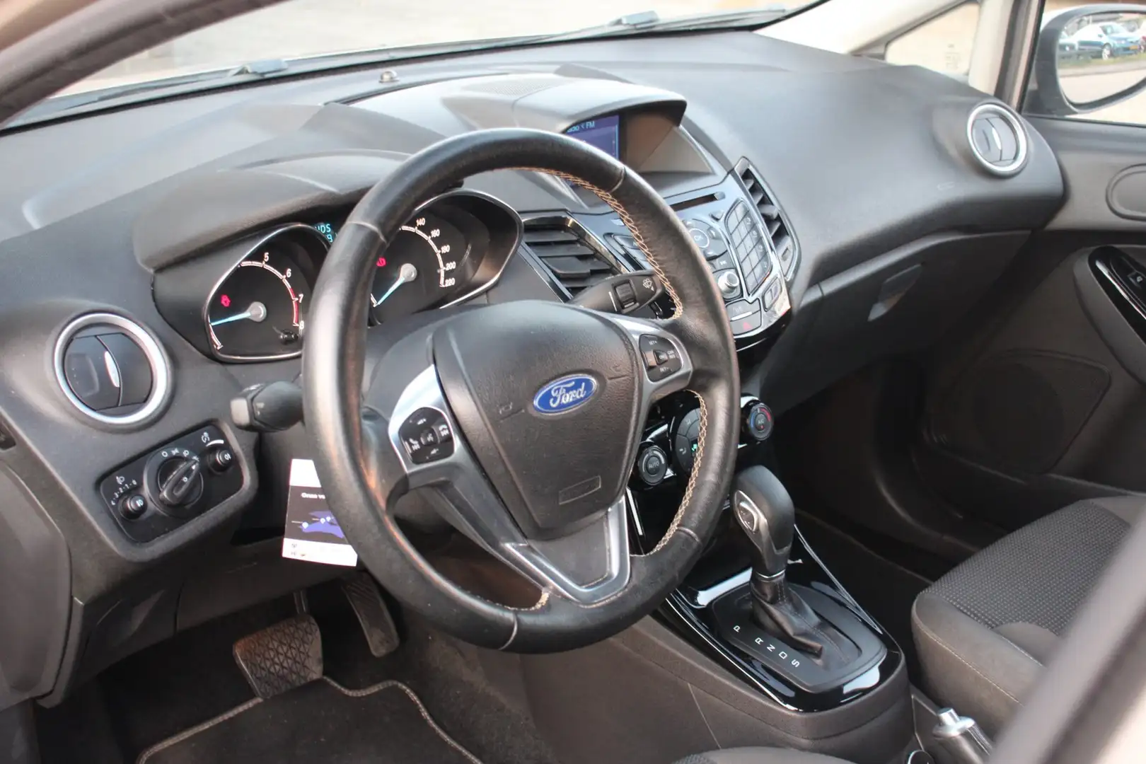 Ford Fiesta 1.0 EcoBoost Titanium | AUTOMAAT, NAVIGATIE, 5 DEU Braun - 2