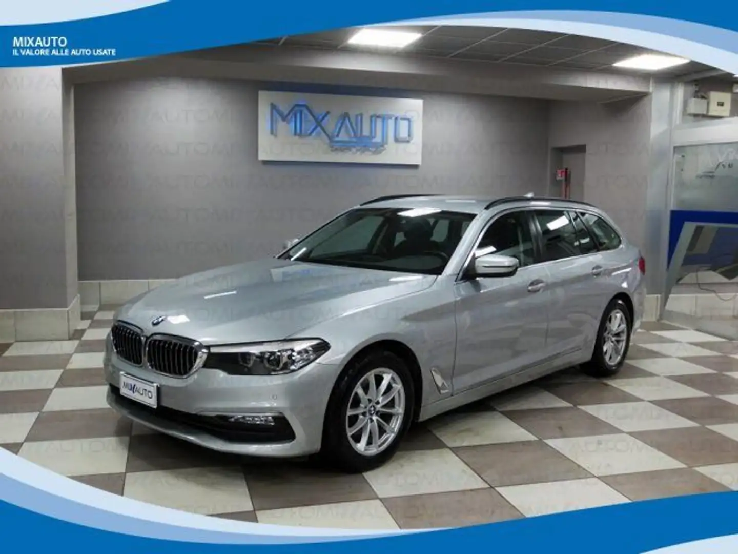 BMW 530 D Touring xDrive Business AUT EU6C Argent - 1