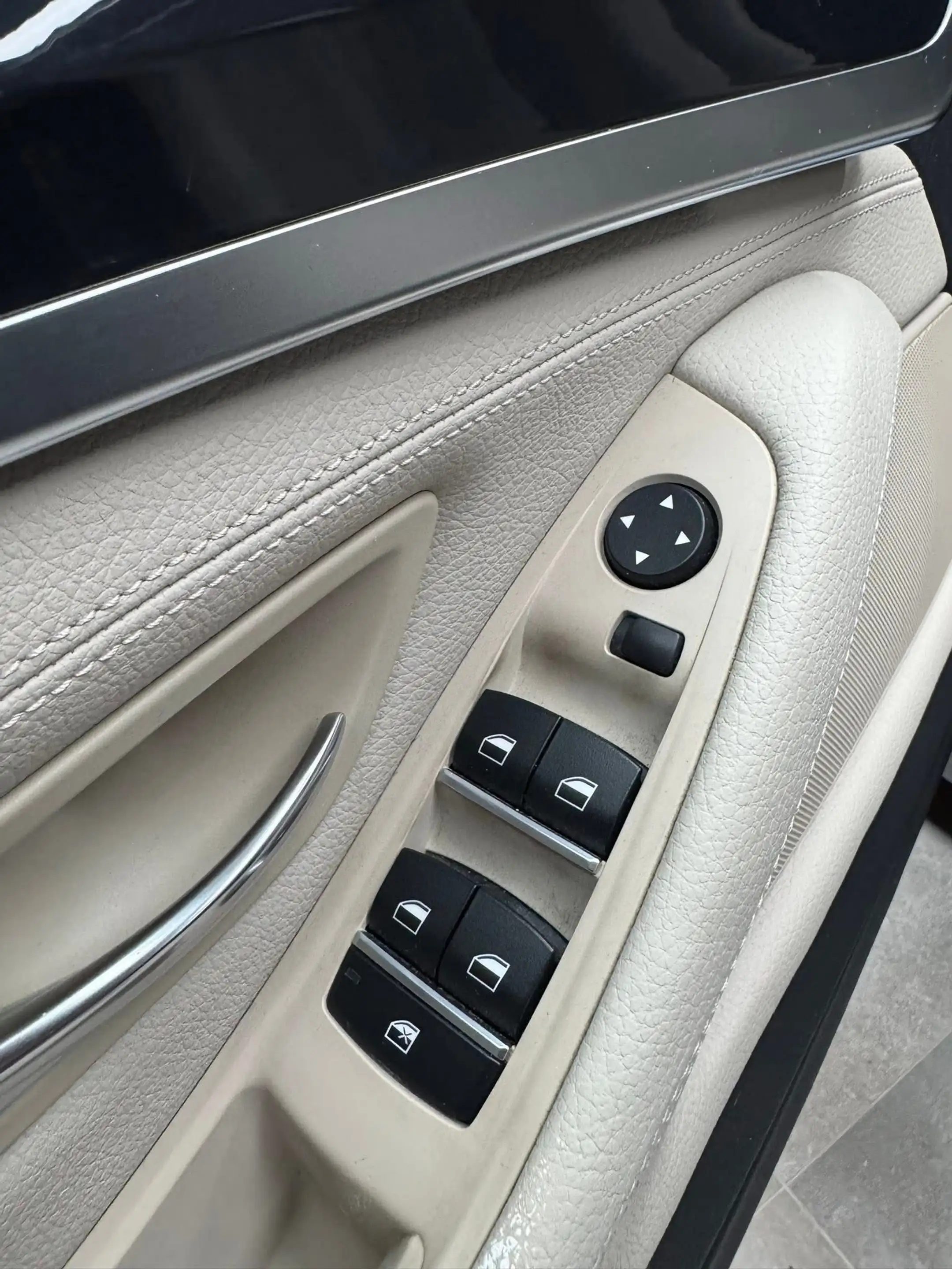 BMW 518 518 dA **12 mois de garantie** — photo 11
