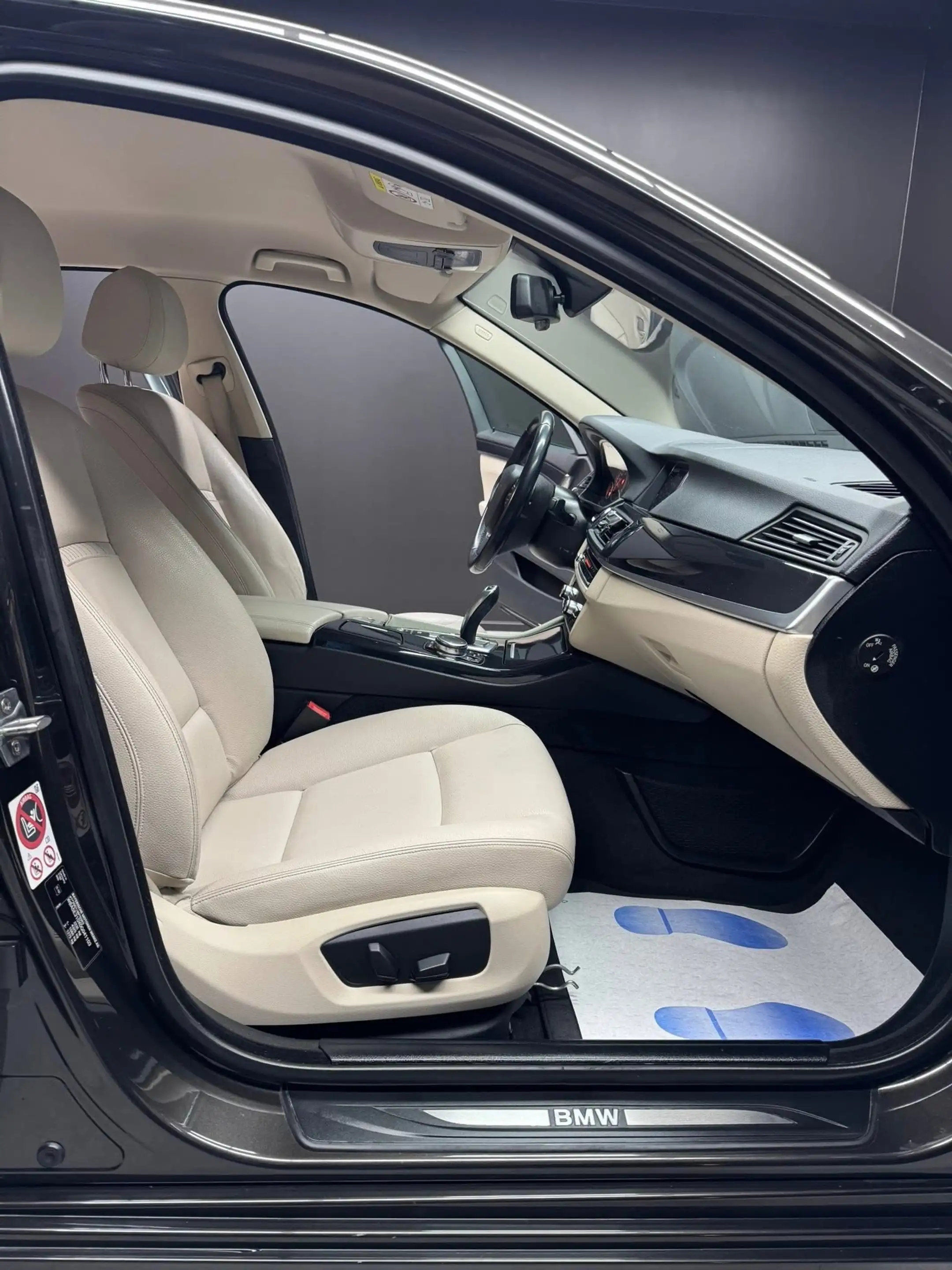 BMW 518 518 dA **12 mois de garantie** — photo 12