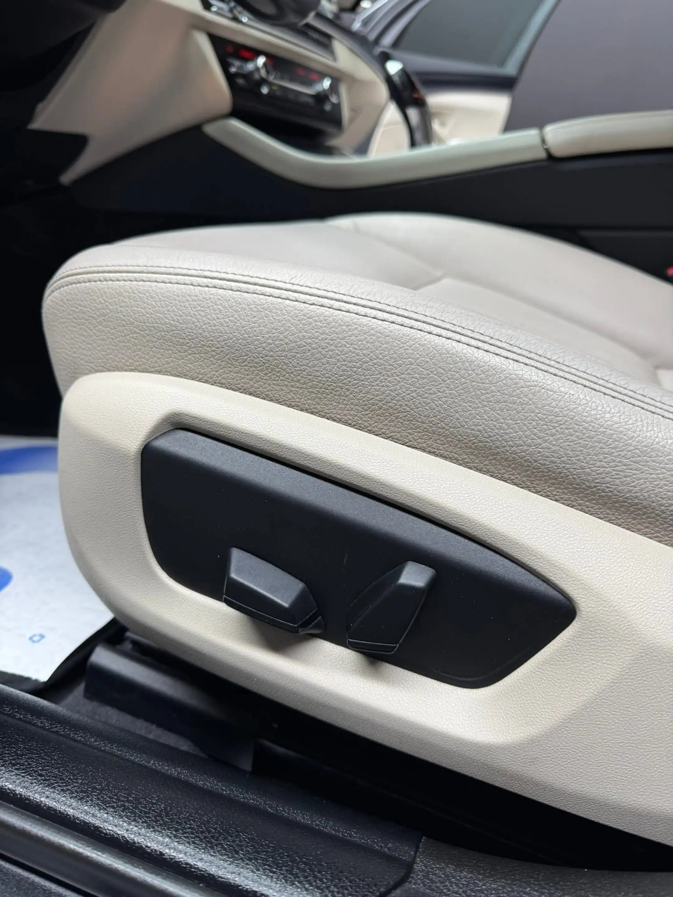 BMW 518 518 dA **12 mois de garantie** — photo 10