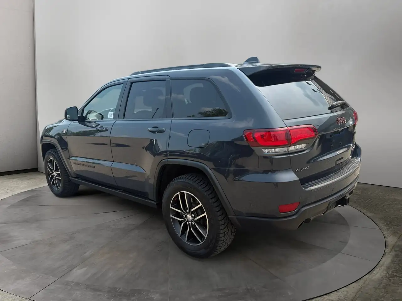 Jeep Grand Cherokee снимка Jeep Grand Cherokee