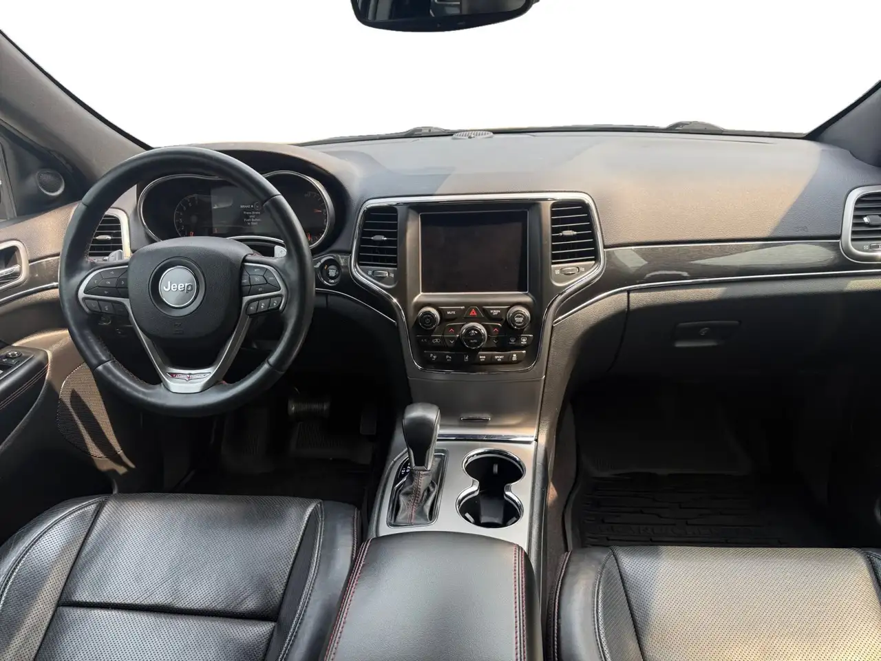 Jeep Grand Cherokee снимка Jeep Grand Cherokee