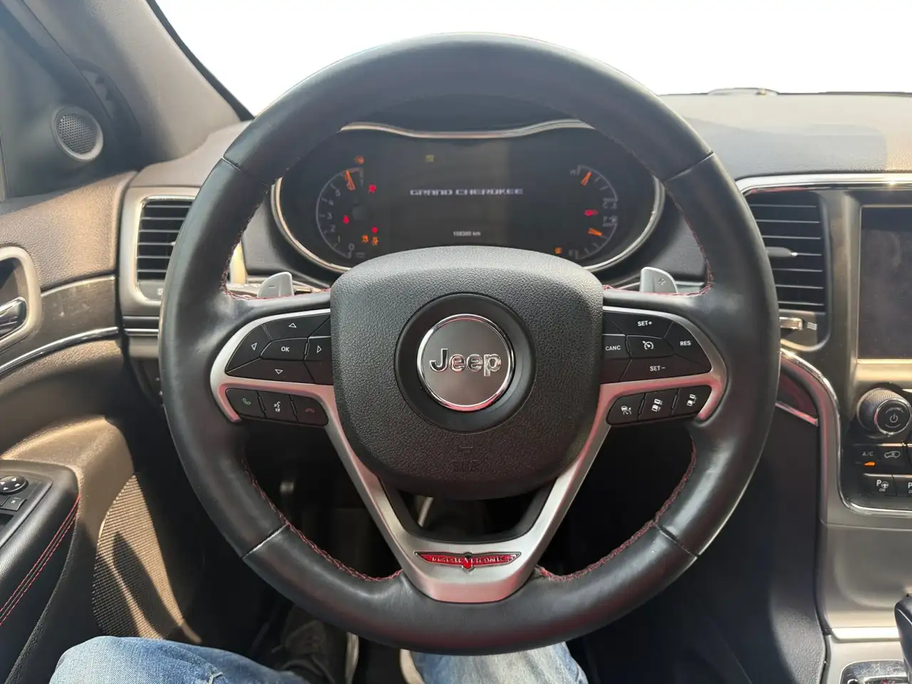 Jeep Grand Cherokee снимка Jeep Grand Cherokee