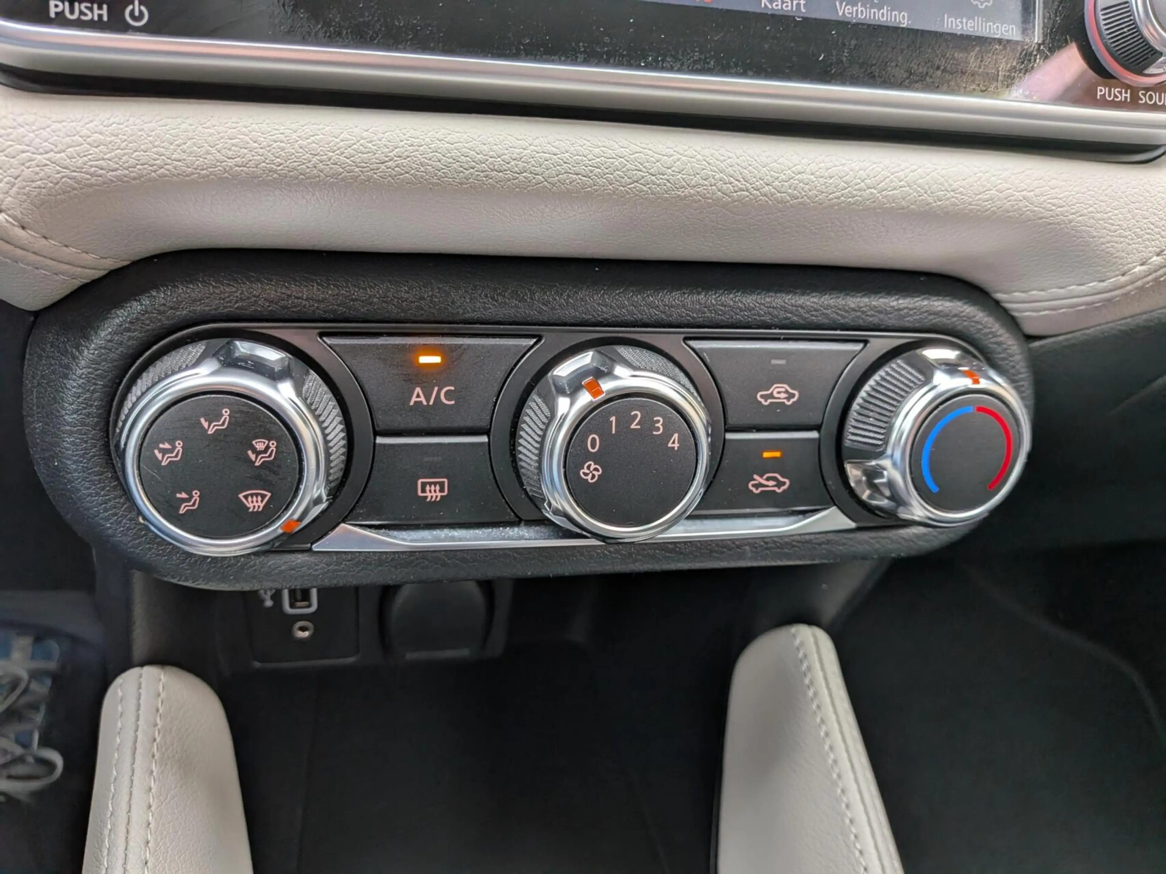 Nissan Micra 1.0 IG-T N-Design — photo 11