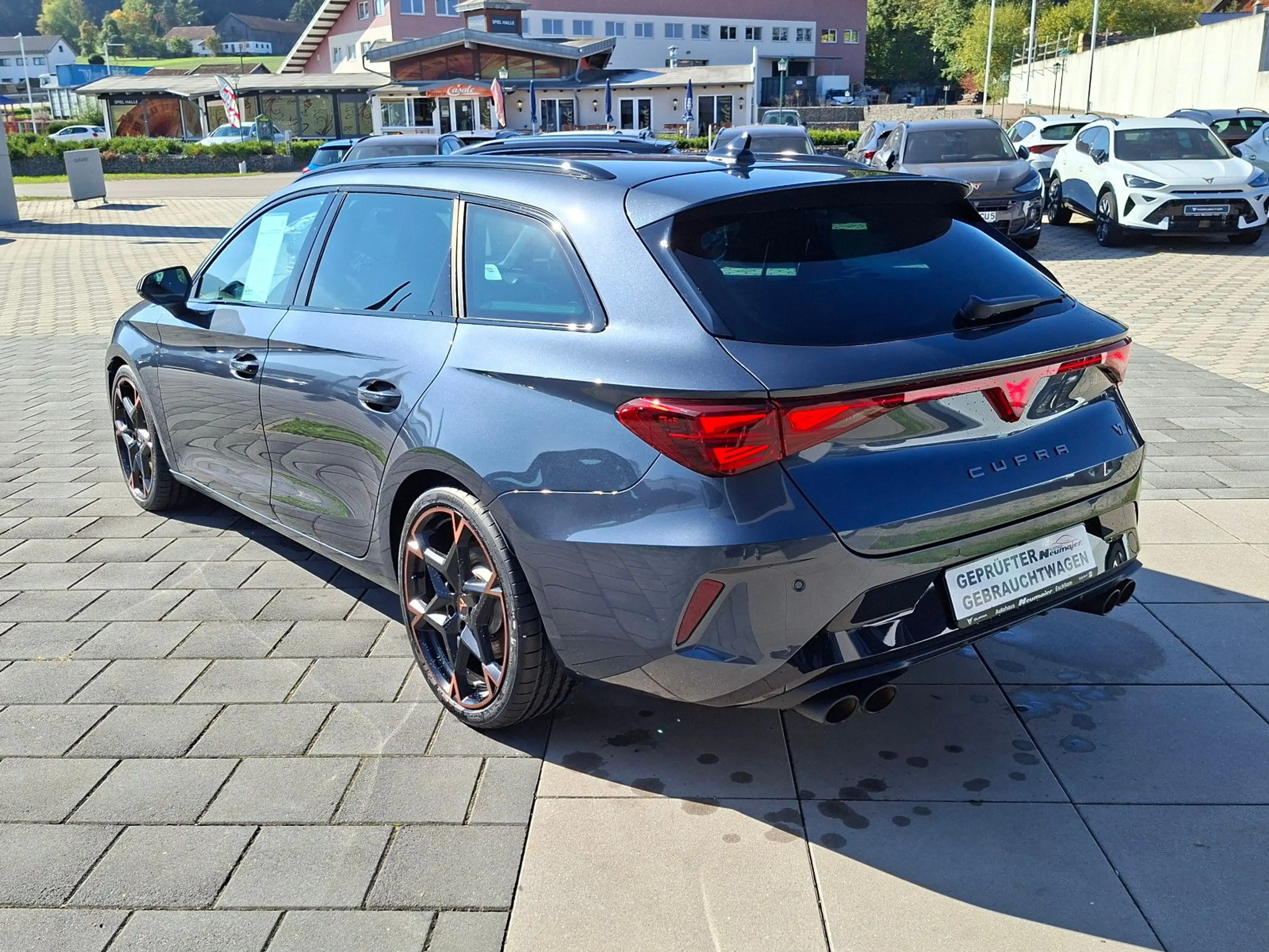 CUPRA Leon SP VZ 2.0TSI 333PS DSG 4x4 *LED*SOUND*NAVI — photo 4