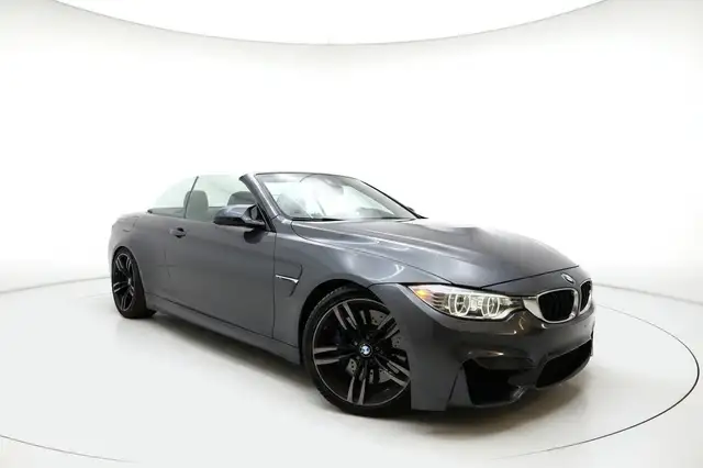 BMW M4 view 3