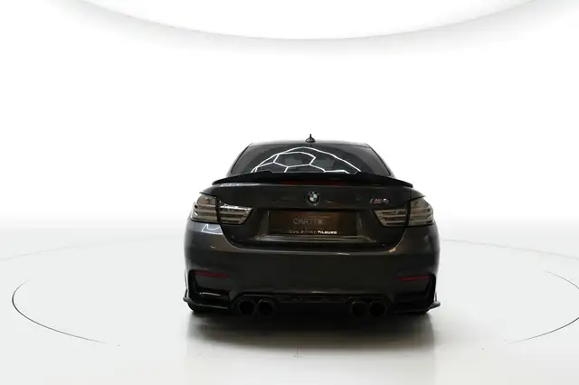 BMW M4 view 9