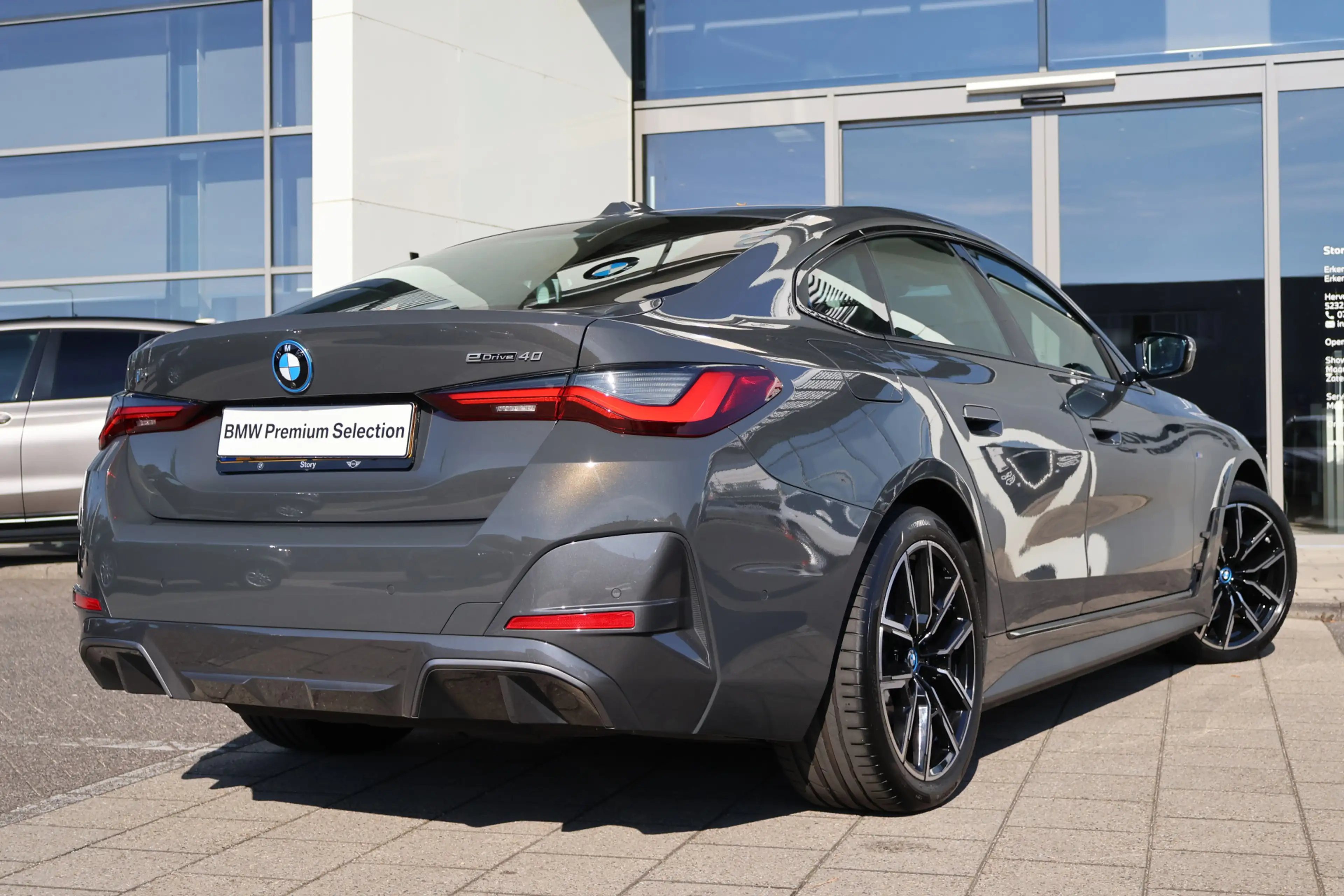 BMW i4 eDrive40 High Executive M Sport / Stoelverwarming — photo 11