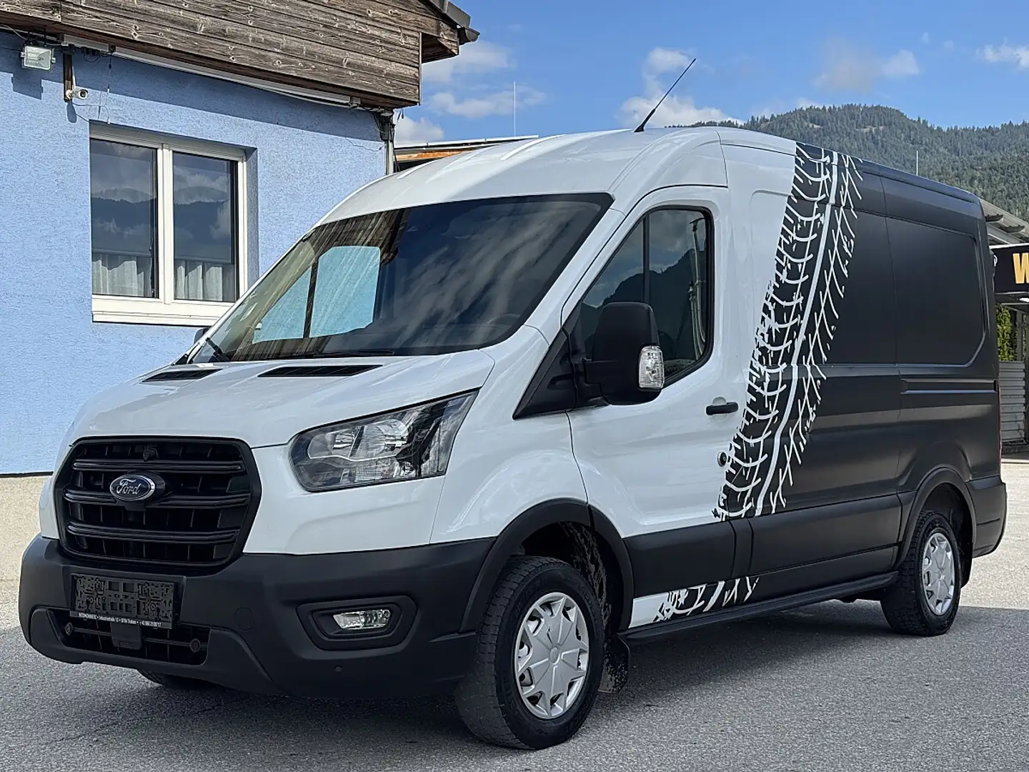 Ford Transit Kasten 2,0 EcoBlue L2H2 310 Trend Weiß - 1
