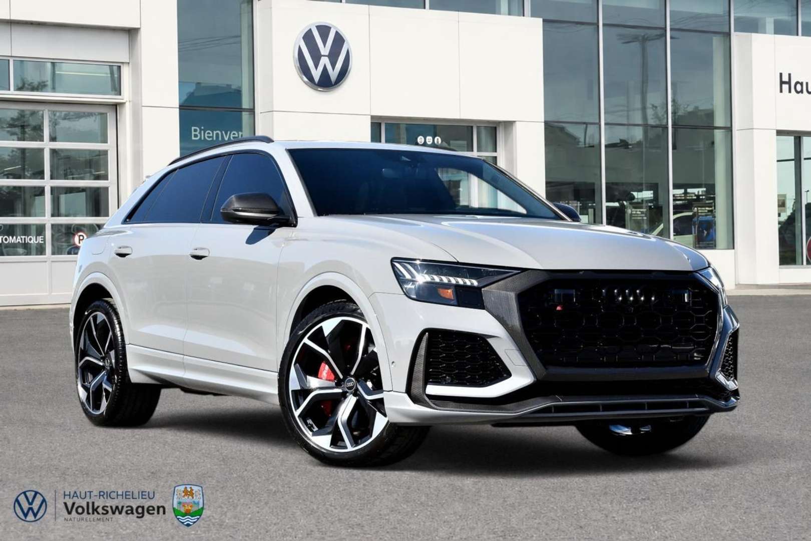 Dynamic Rig Pitures 2023 Audi RS Q8 | $ 119,995 | 46,827 km | Gasoline SUV for sale by Haut ...