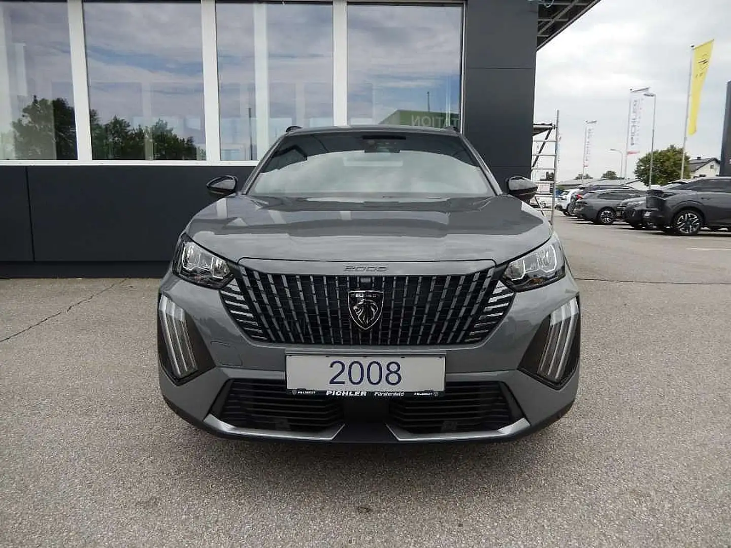 Peugeot 2008 PureTech 100 S&S Allure 6-Gang-Manuell Grau - 2