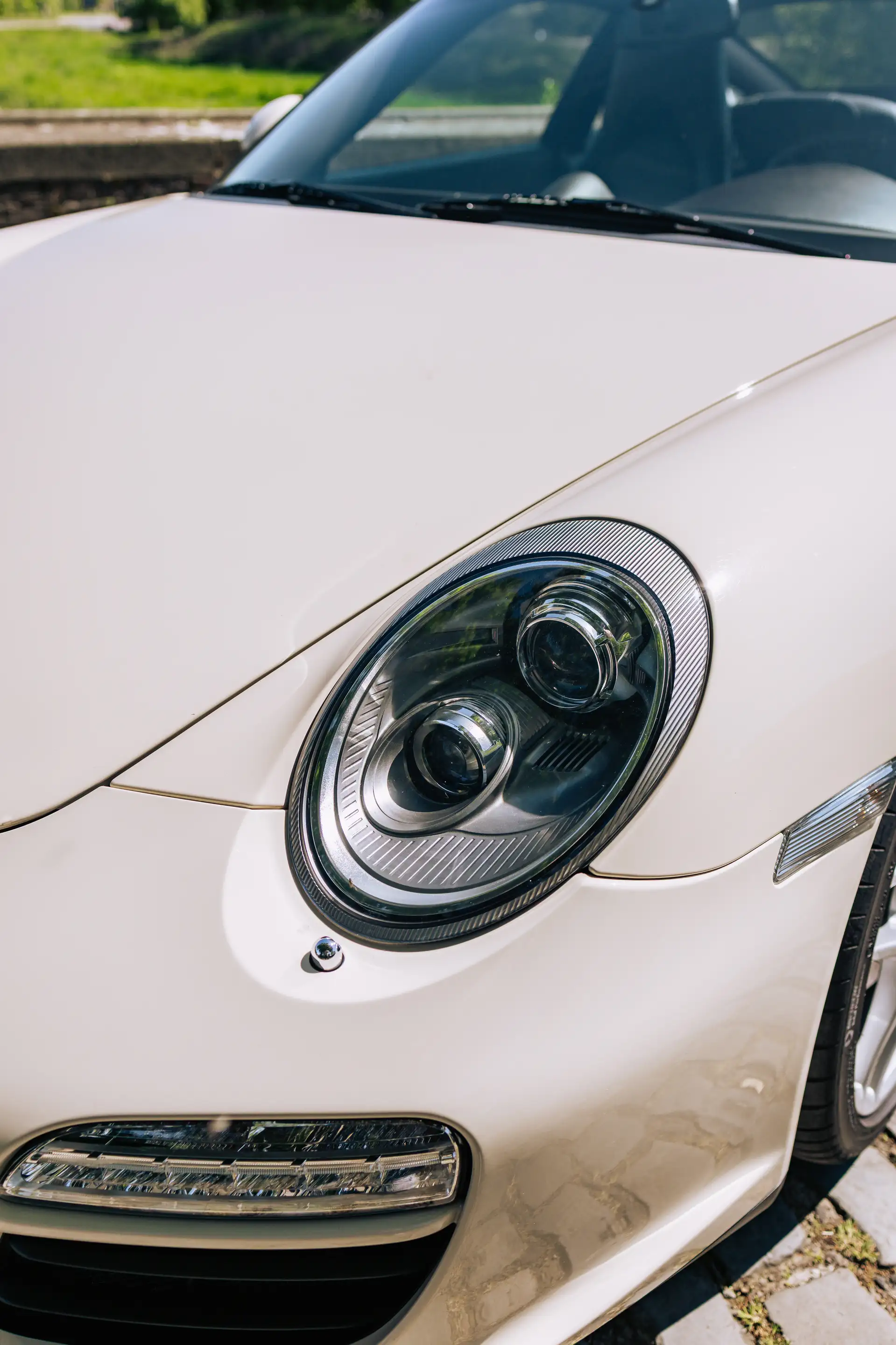 Porsche 997 .2 Carrera S Coupé / Low mileage / First paint / Full History — photo 10