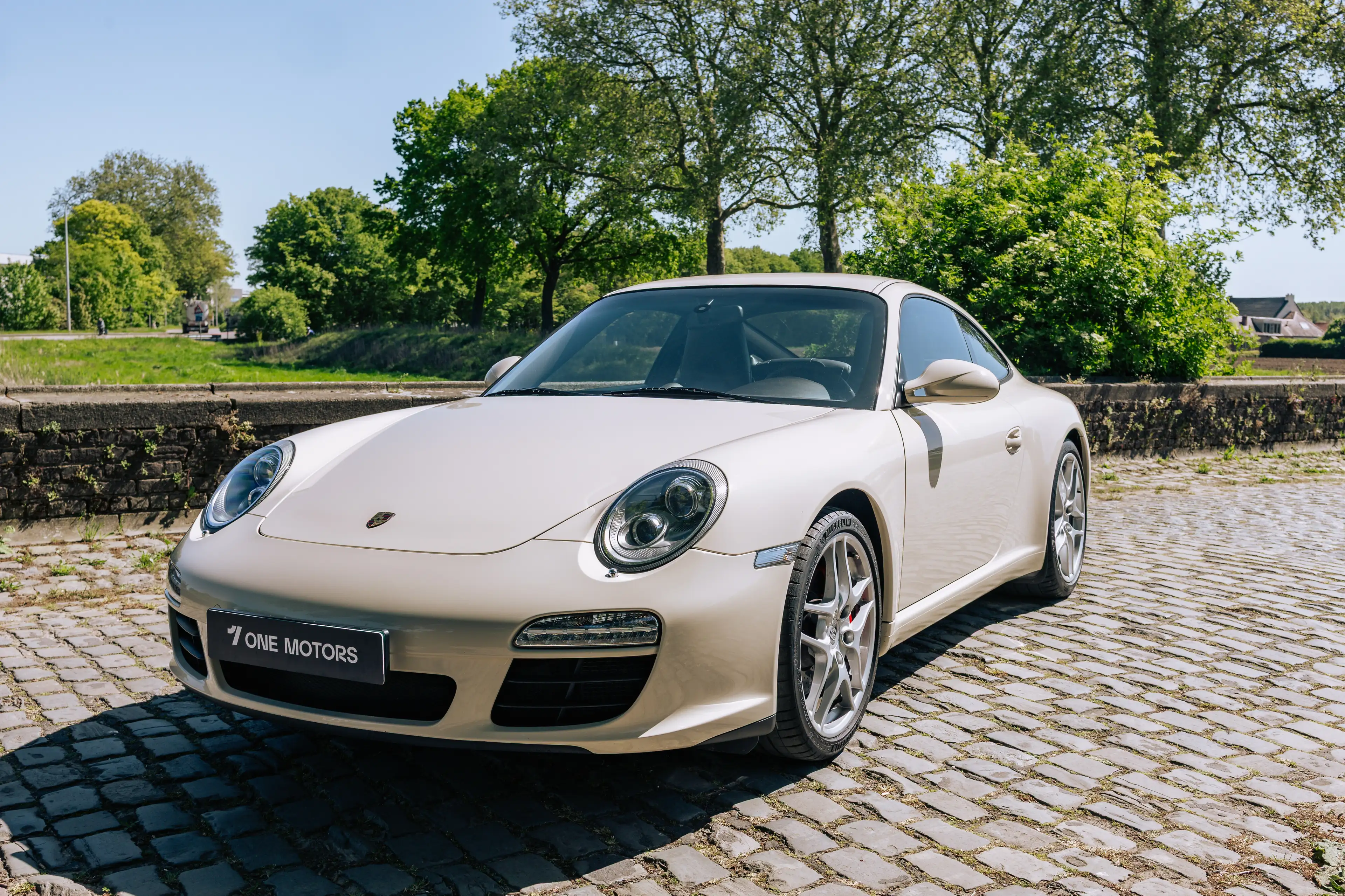 Porsche 997 .2 Carrera S Coupé / Low mileage / First paint / Full History — photo 4