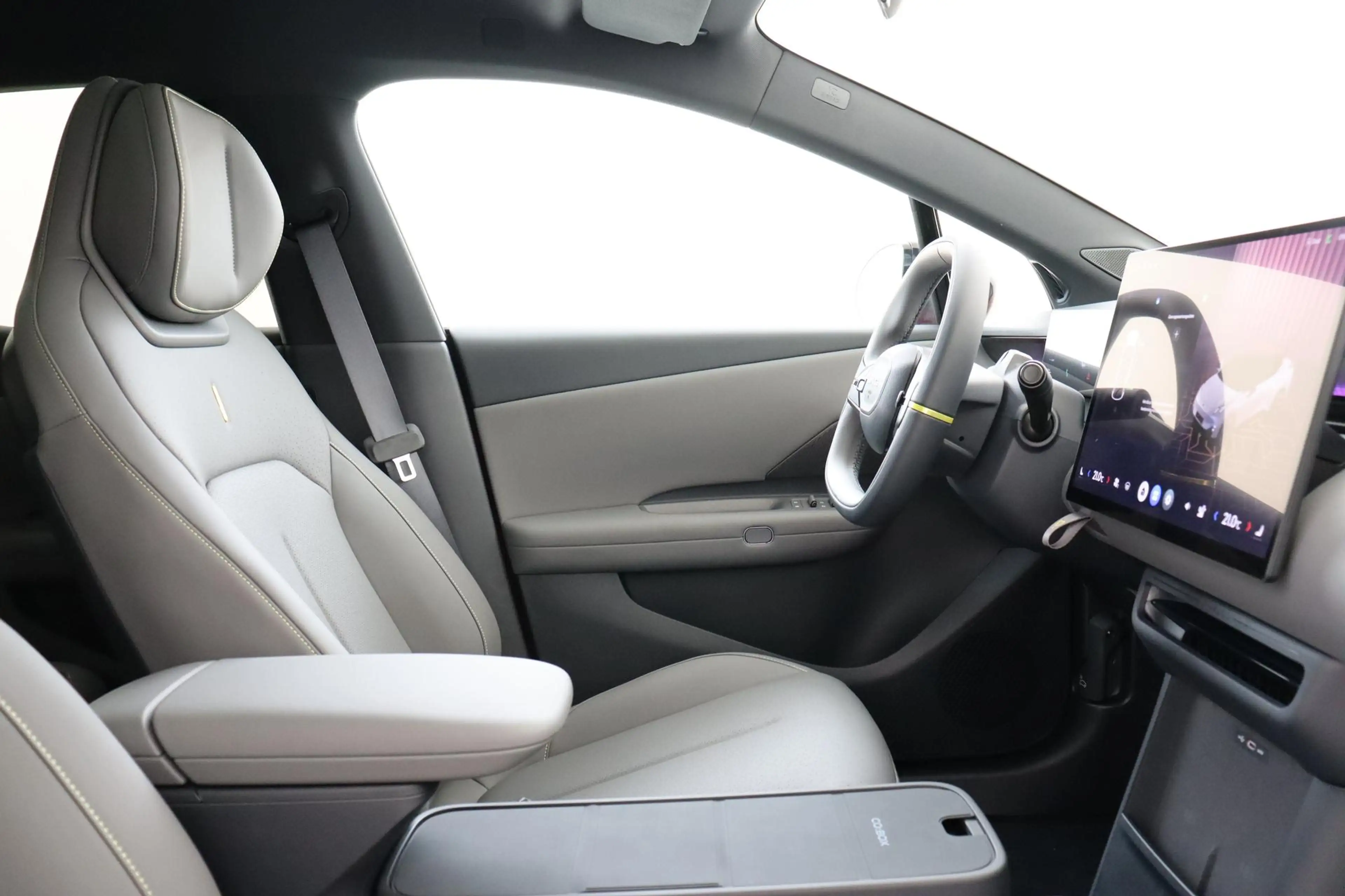 Lynk & Co 02 MORE 66 kWh -PANO.DAK|HARMAN/KARDON|360°CAM|ELEK.S — photo 10